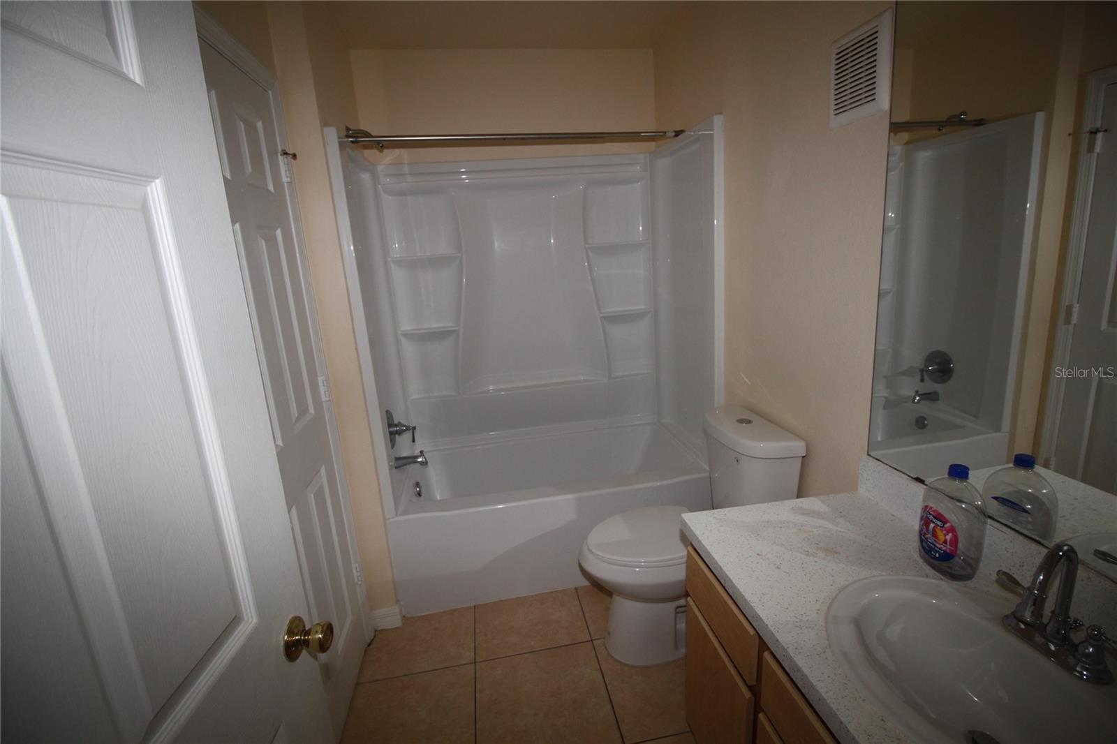 COURTNEY LNDG - Residential Lease