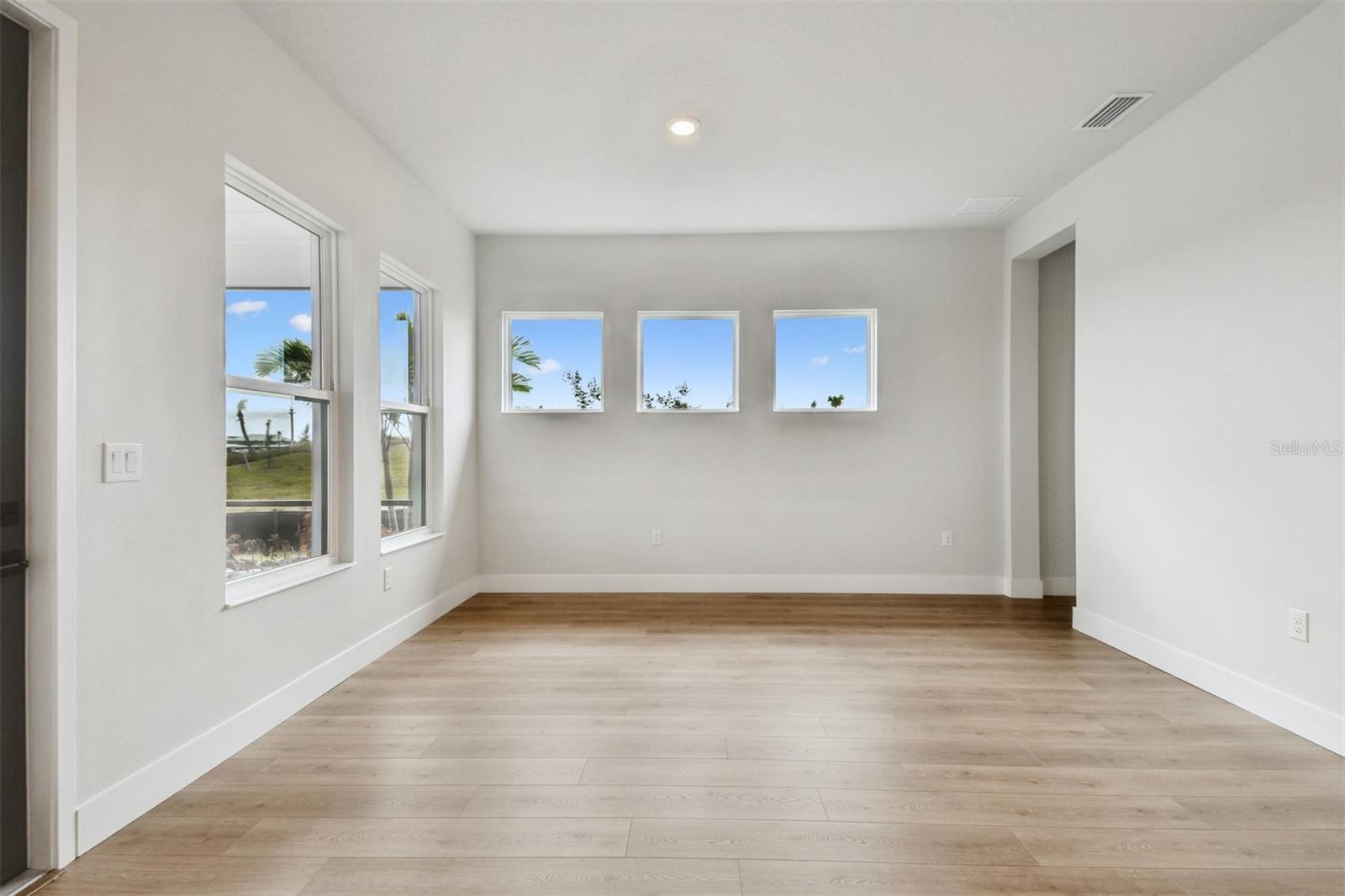 PALMERA AT WELLEN PARK - Residential