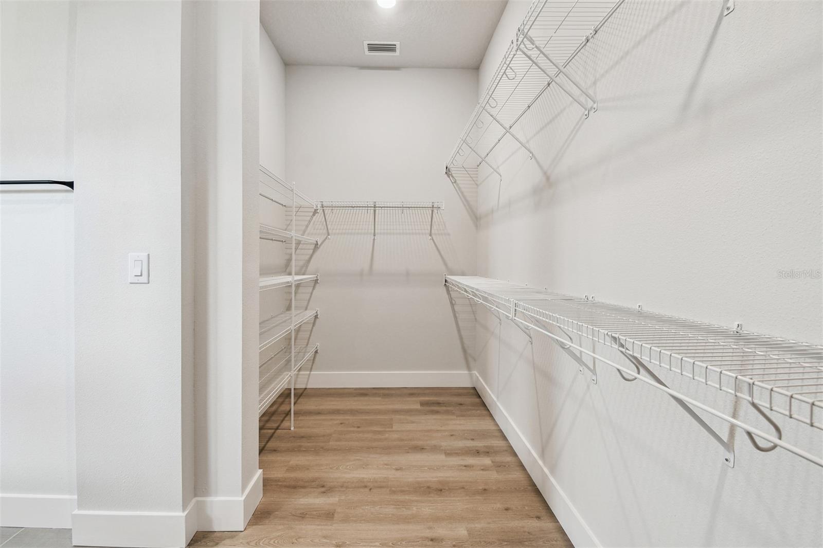 PALMERA AT WELLEN PARK - Residential