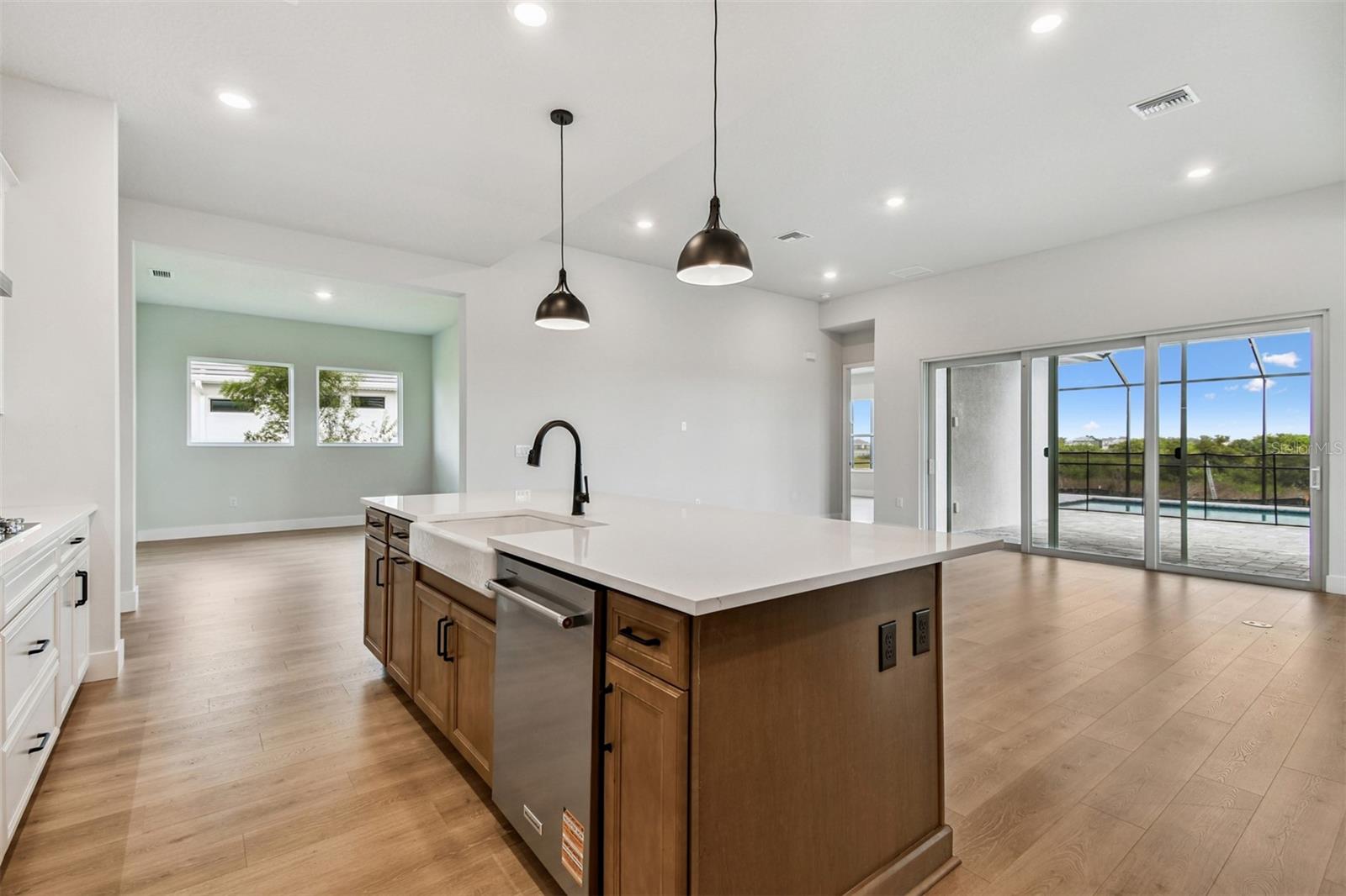 PALMERA AT WELLEN PARK - Residential