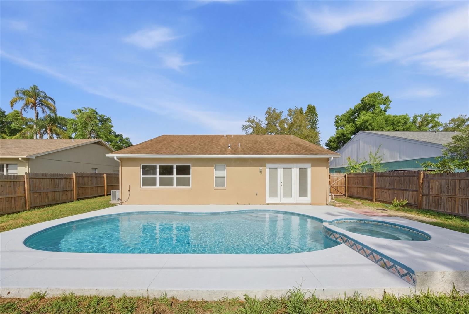 CROSSINGS AT LAKE TARPON - Residential