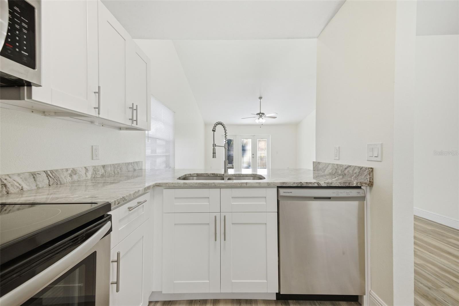 CROSSINGS AT LAKE TARPON - Residential