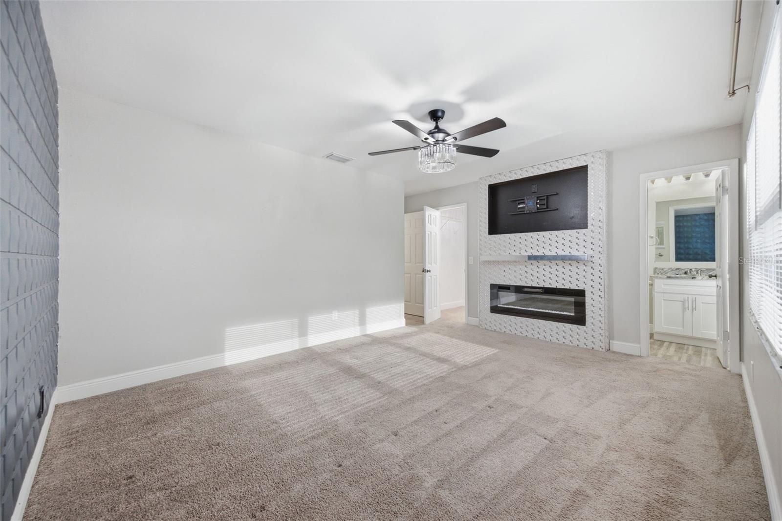 CROSSINGS AT LAKE TARPON - Residential