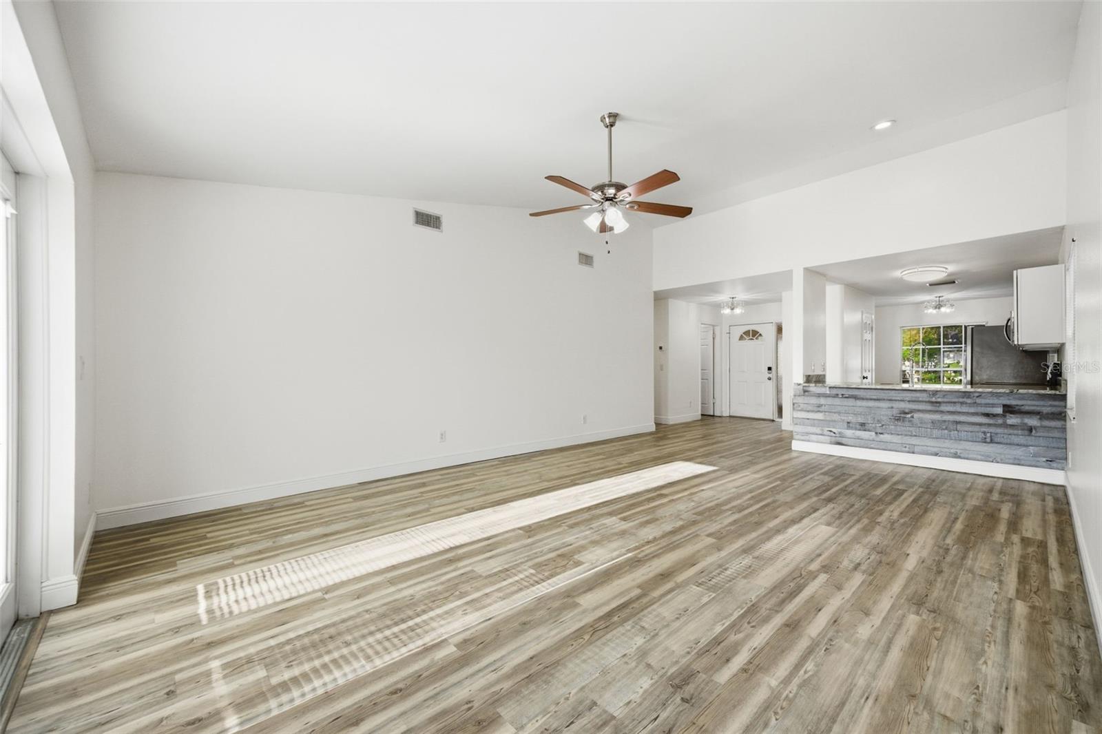 CROSSINGS AT LAKE TARPON - Residential