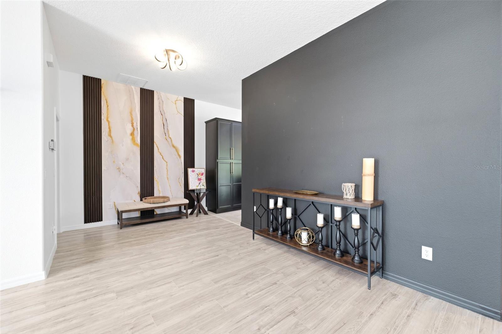 ROYAL HIGHLANDS - Residential