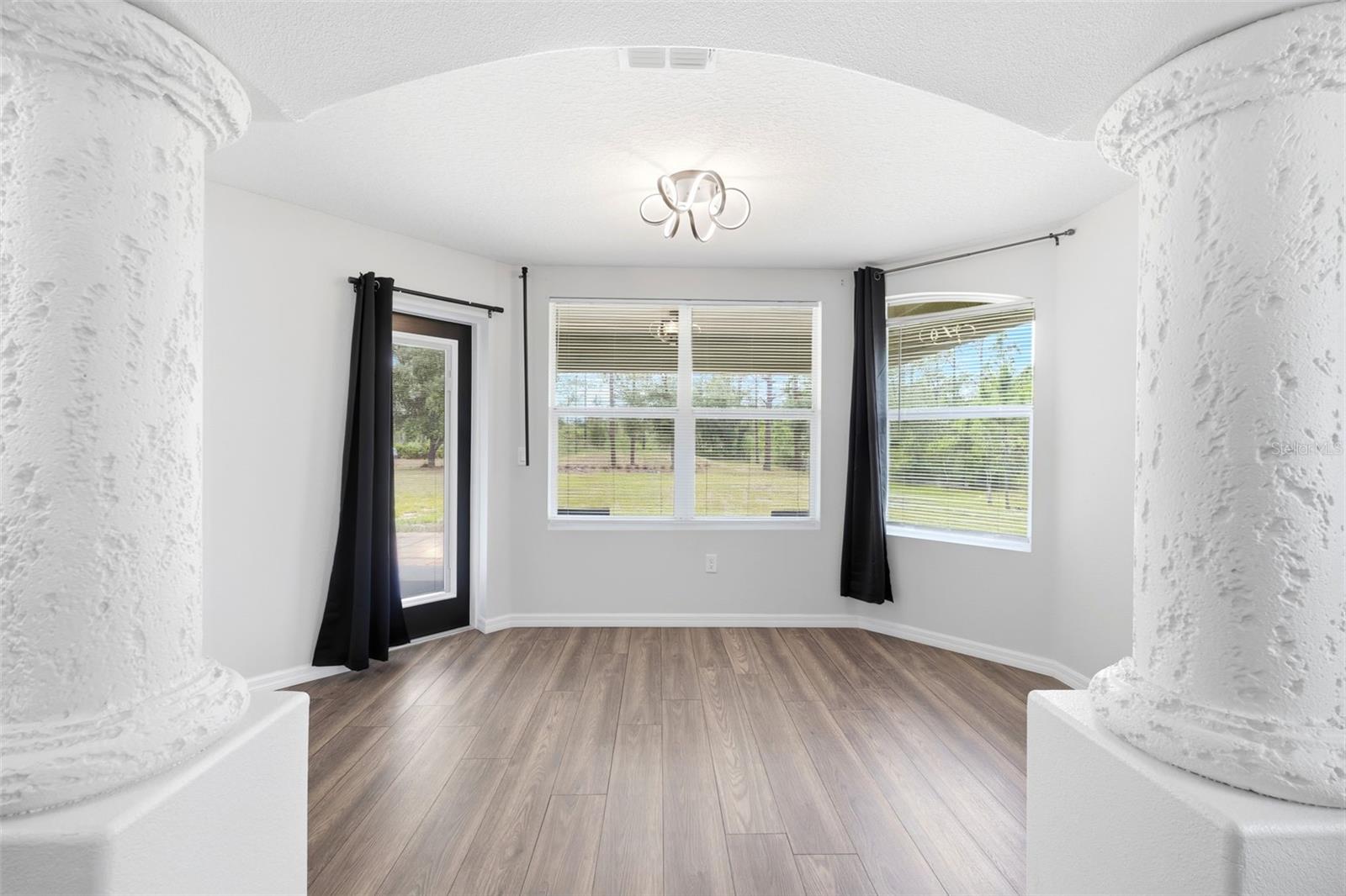 ROYAL HIGHLANDS - Residential