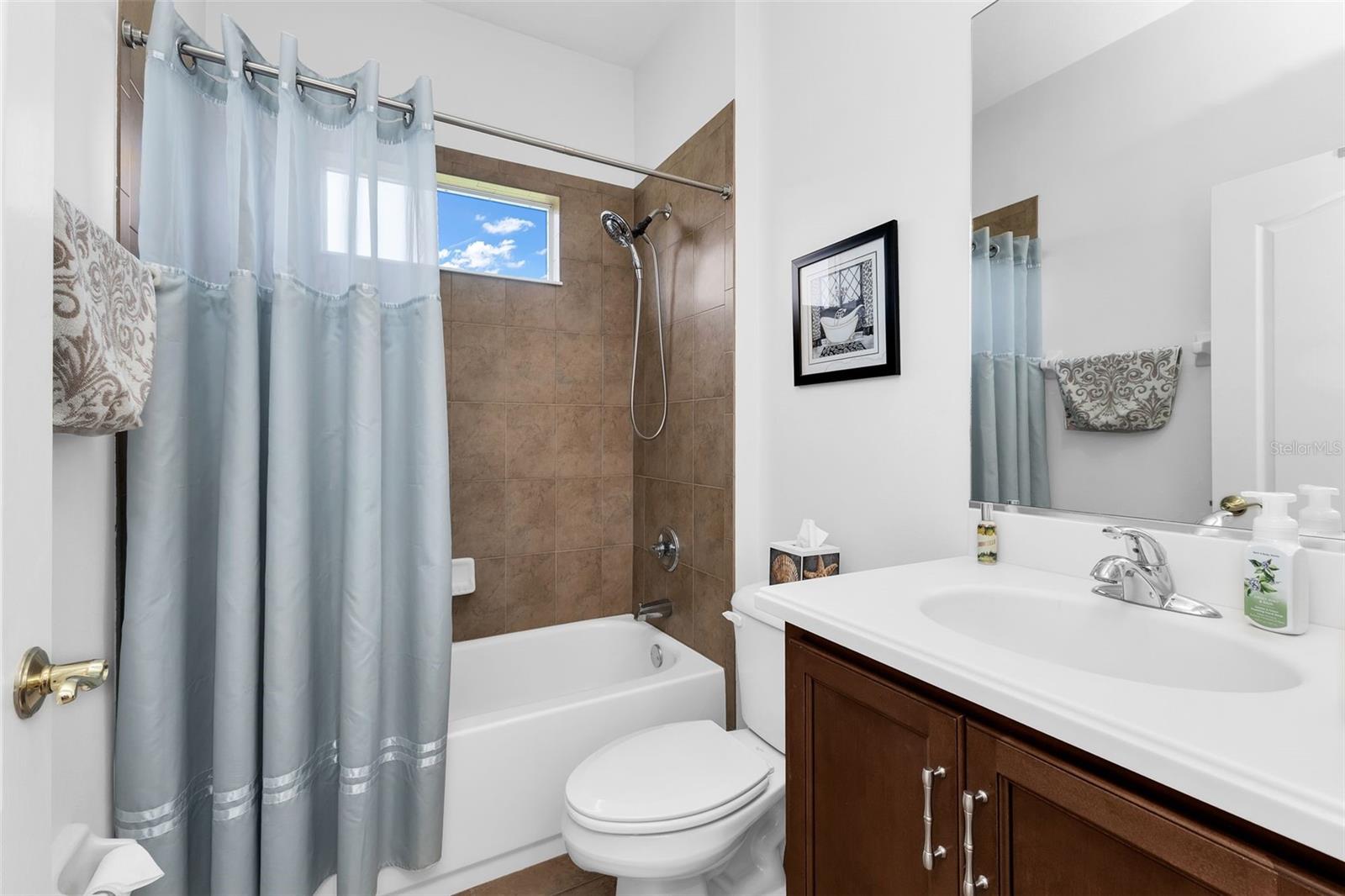 KINGS GATE PH 05 - Residential