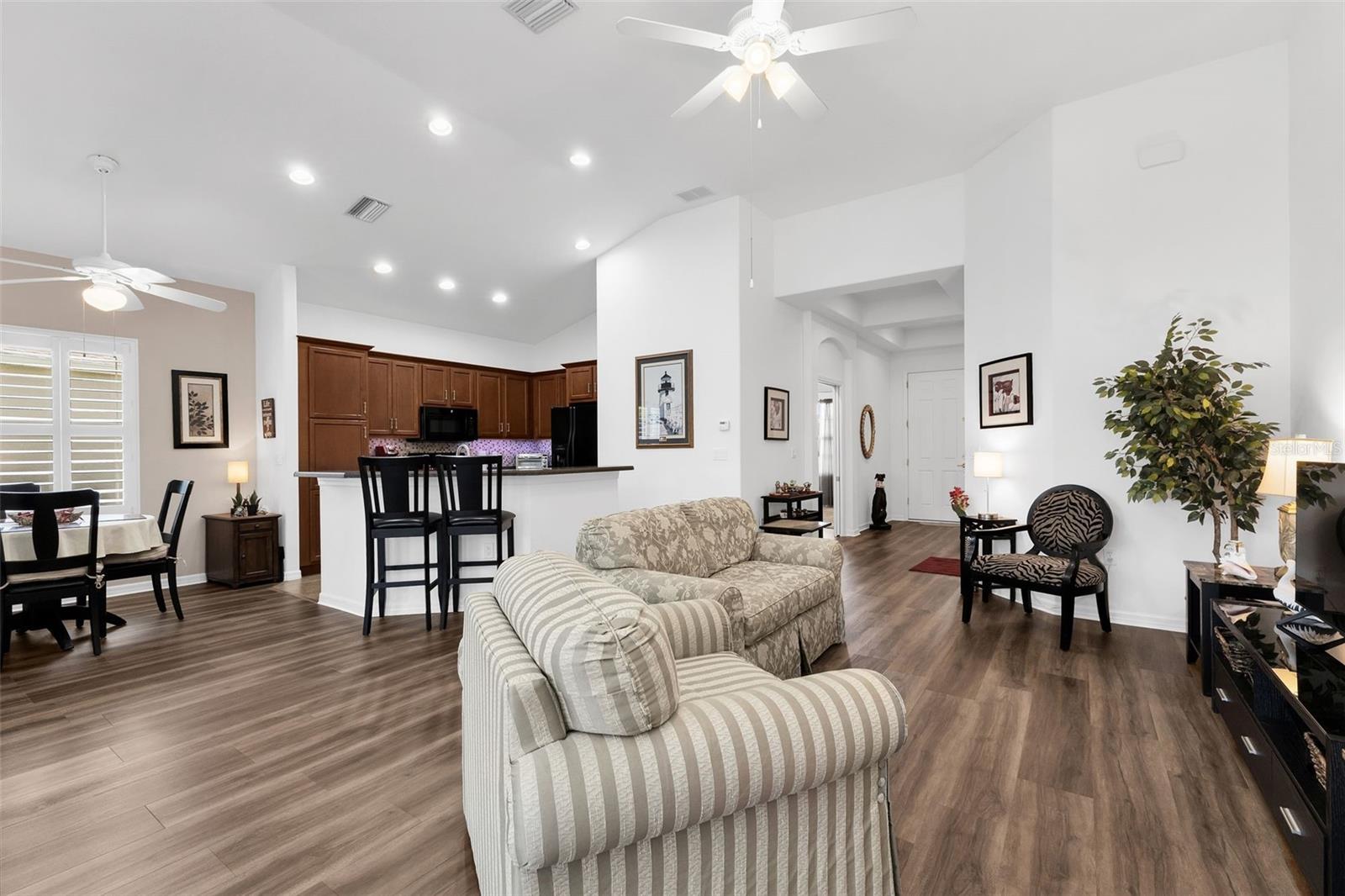 1713 SUNDERLAND DRIVE