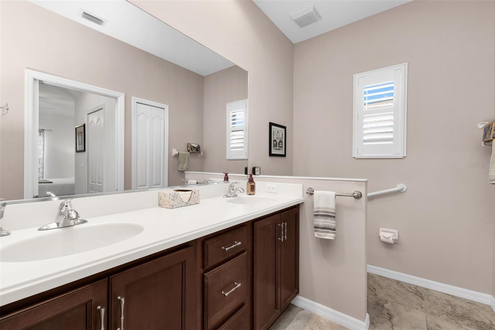 KINGS GATE PH 05 - Residential