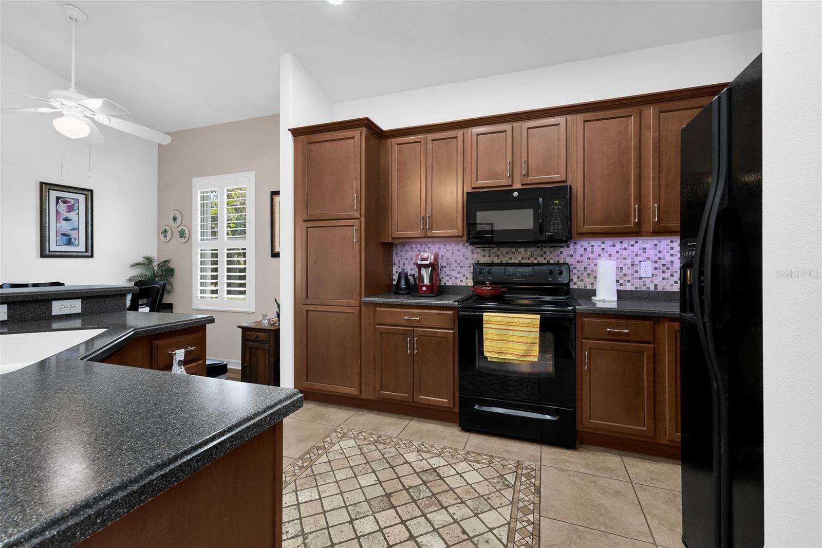 KINGS GATE PH 05 - Residential