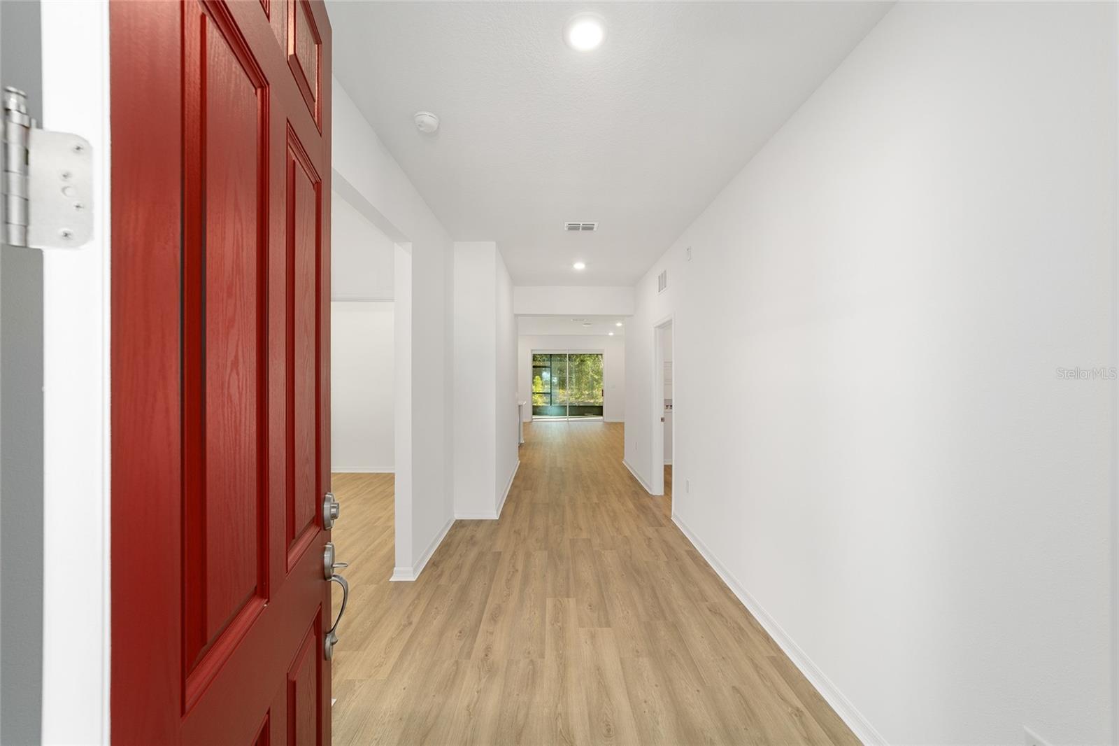 ON TOP OF THE WORLD - Residential