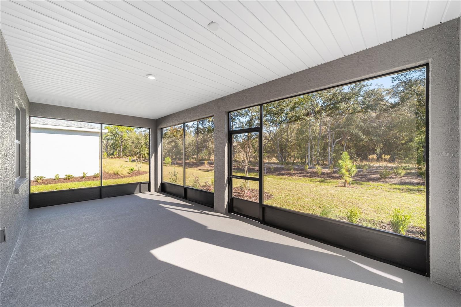 ON TOP OF THE WORLD - Residential