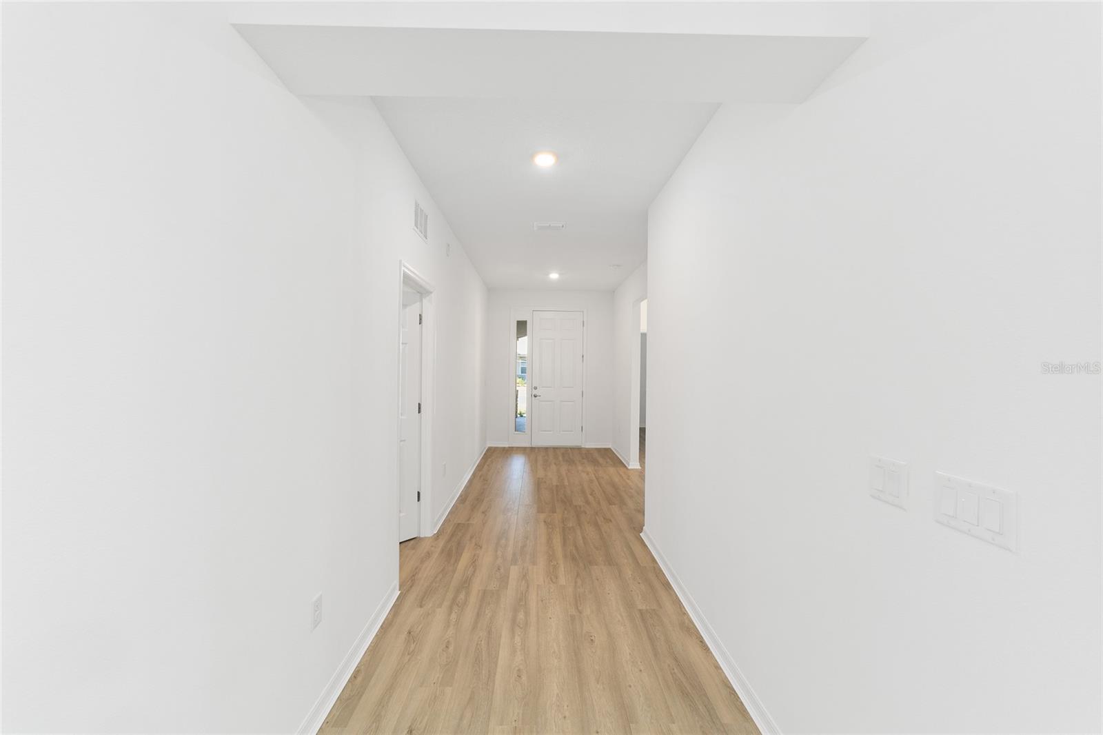 ON TOP OF THE WORLD - Residential