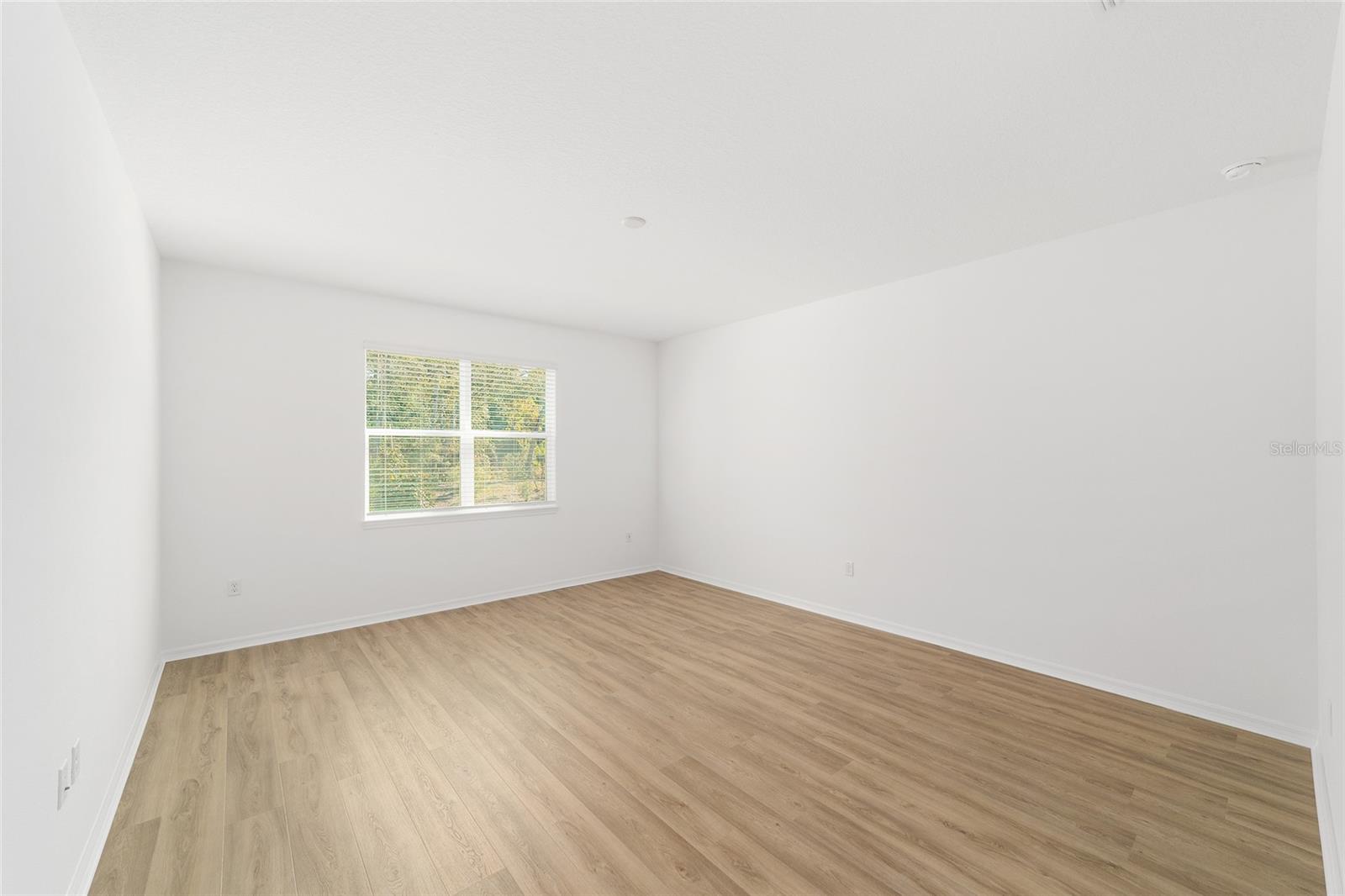 ON TOP OF THE WORLD - Residential