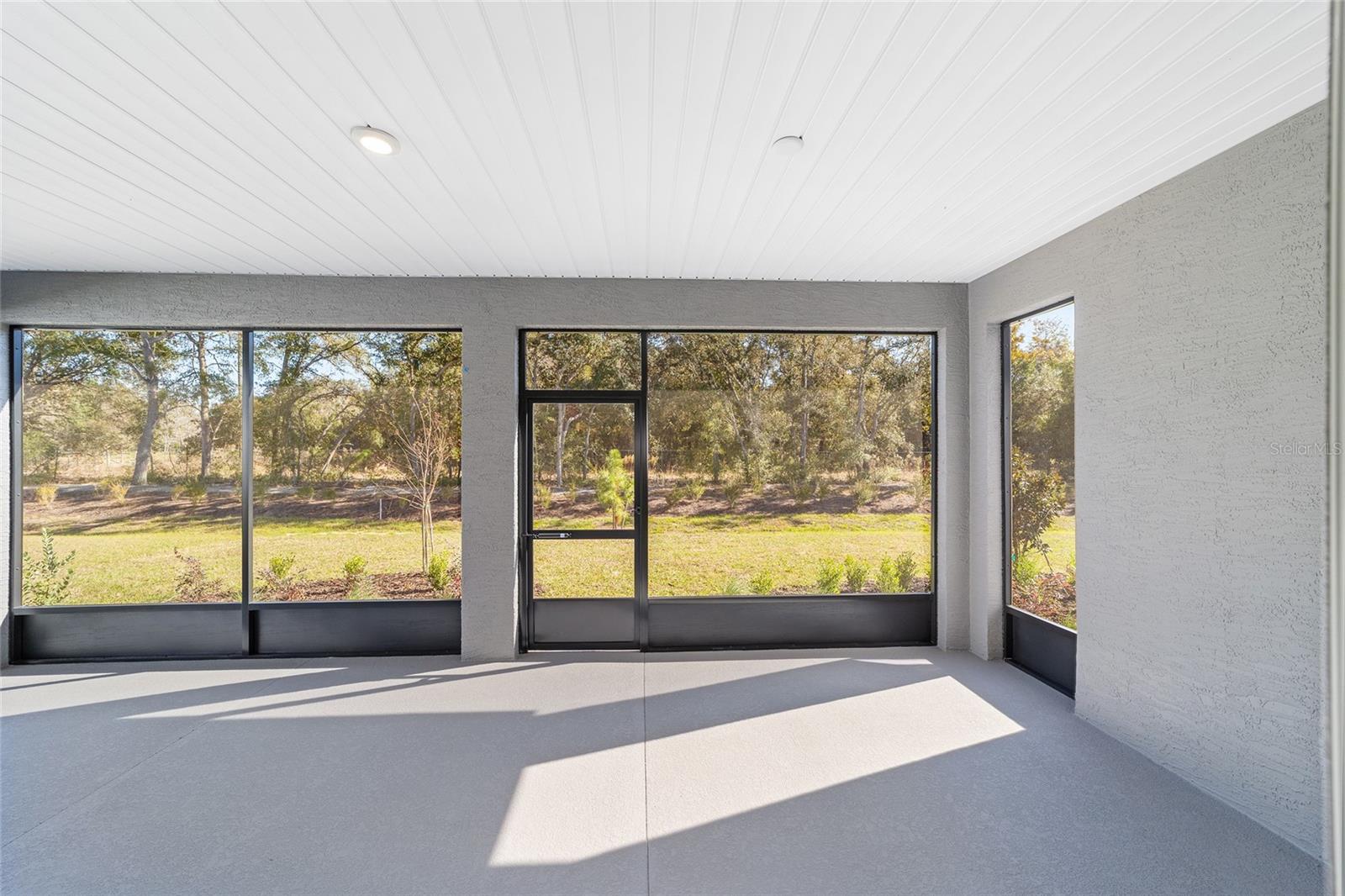 ON TOP OF THE WORLD - Residential