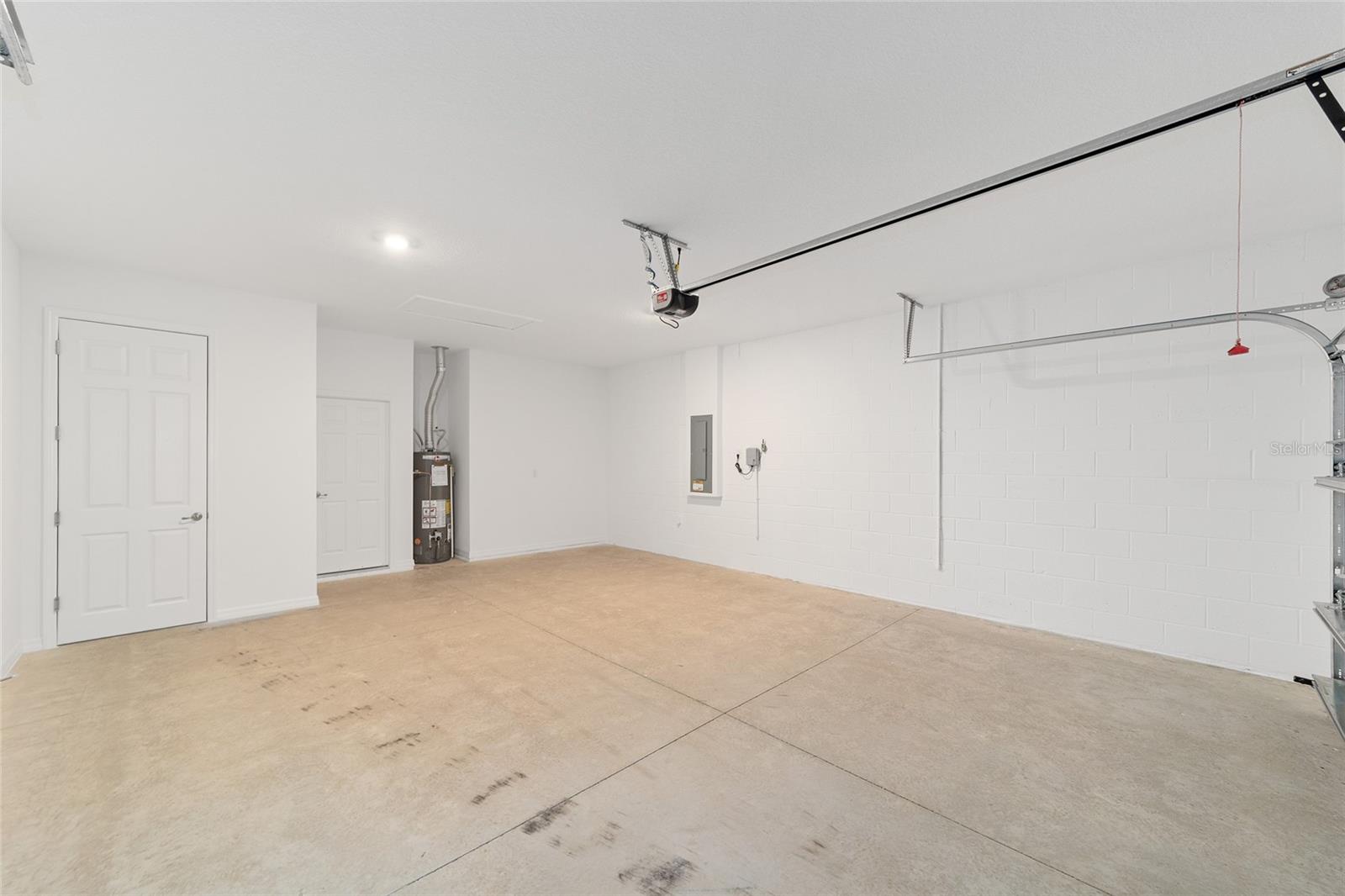 ON TOP OF THE WORLD - Residential