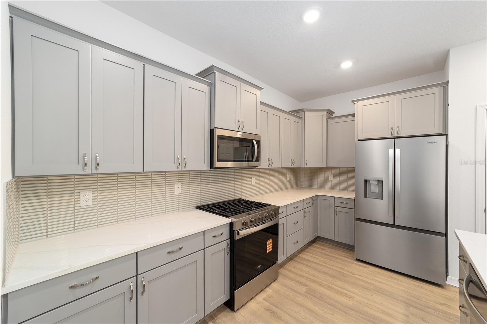 ON TOP OF THE WORLD - Residential