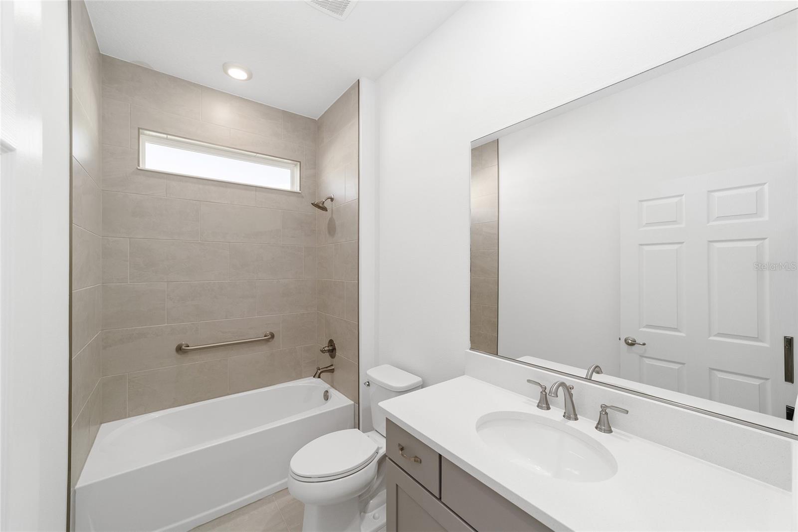 ON TOP OF THE WORLD - Residential