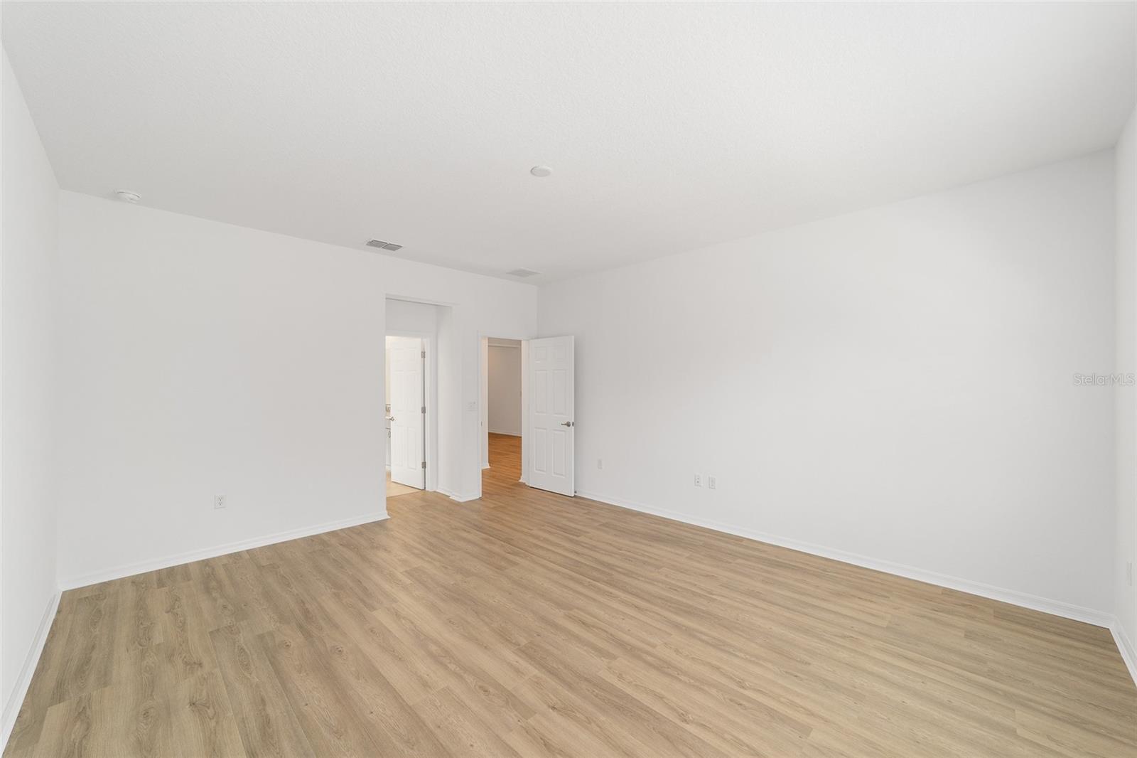 ON TOP OF THE WORLD - Residential