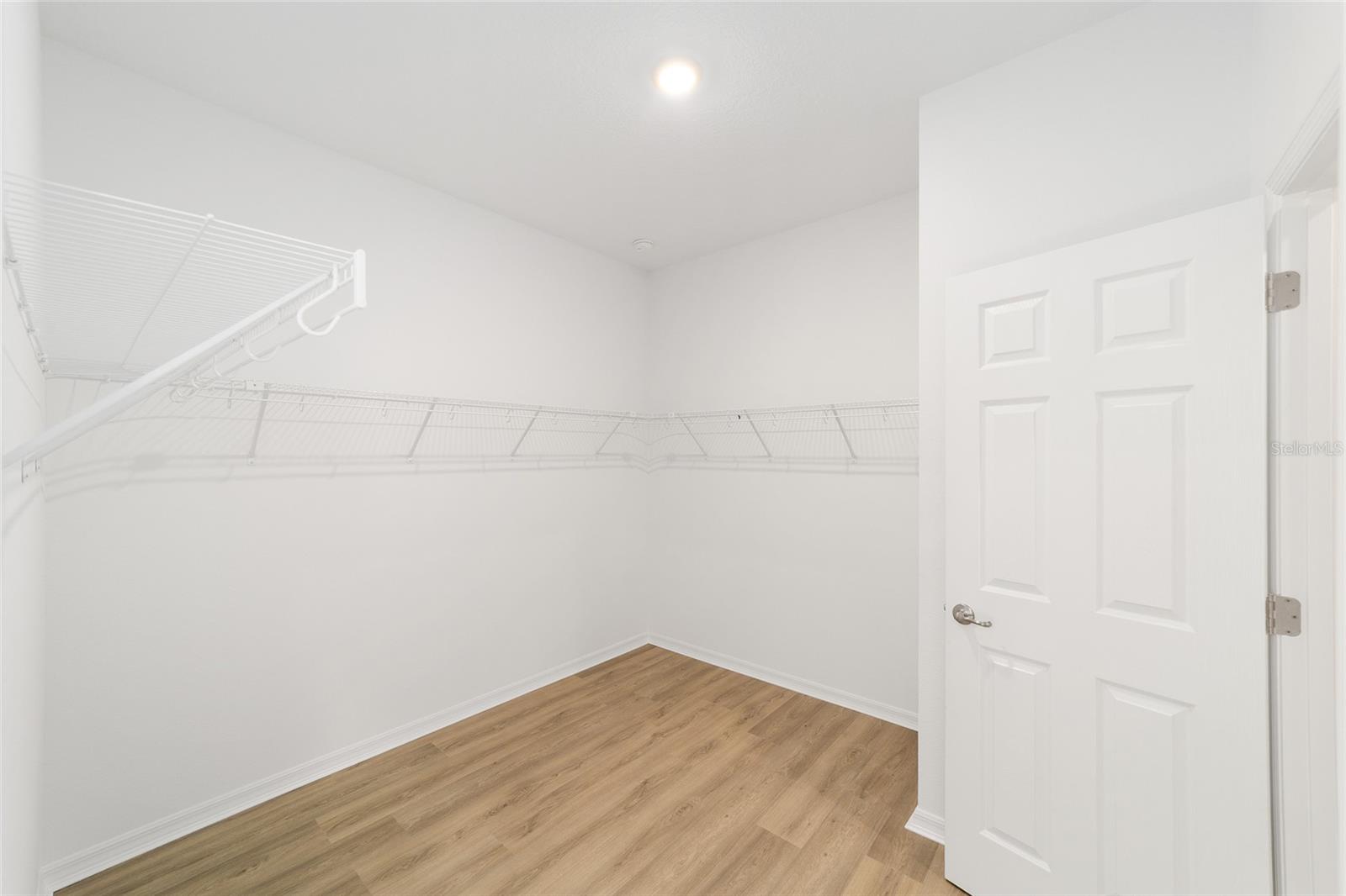 ON TOP OF THE WORLD - Residential