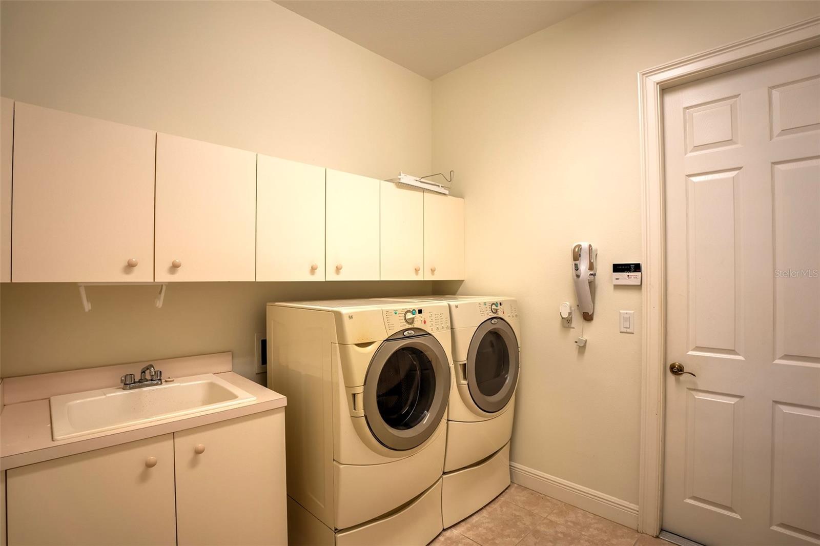 VENETIA PH 3 - Residential