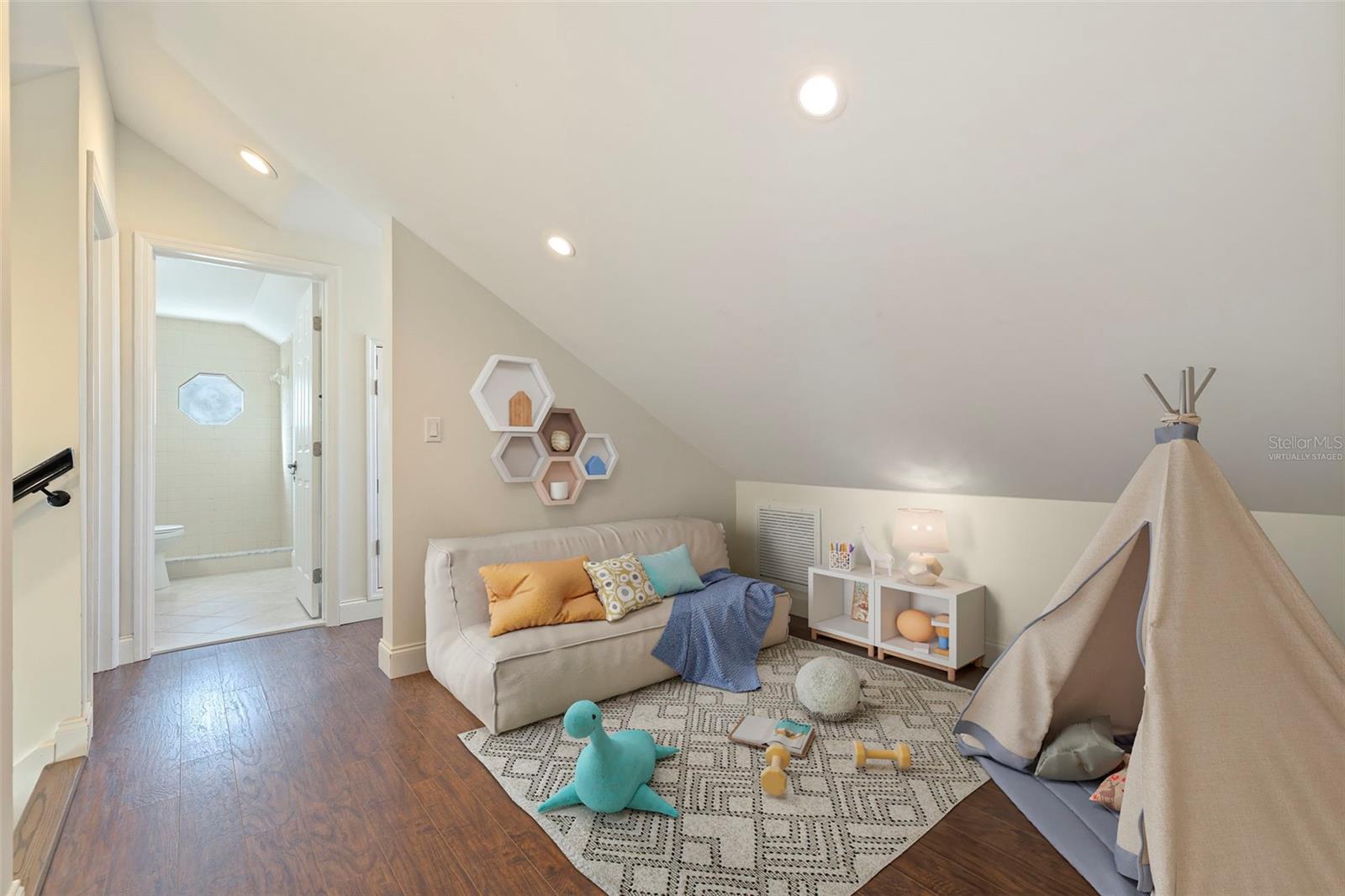 RIO VISTA - Residential