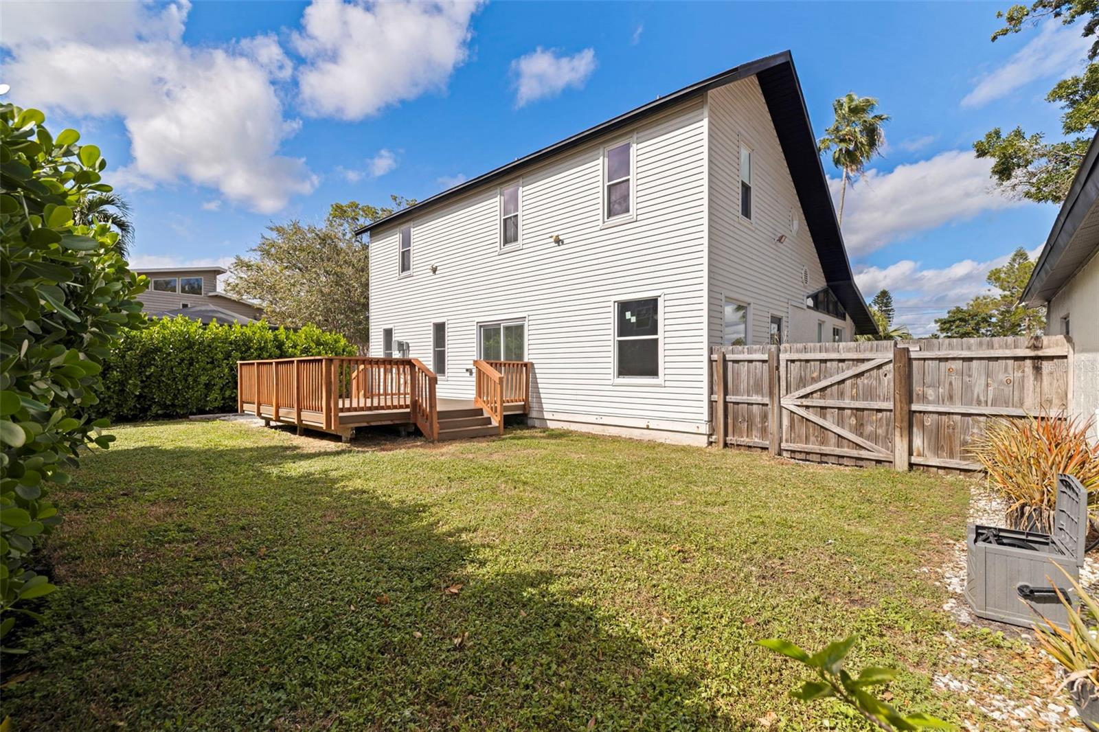 RIO VISTA - Residential