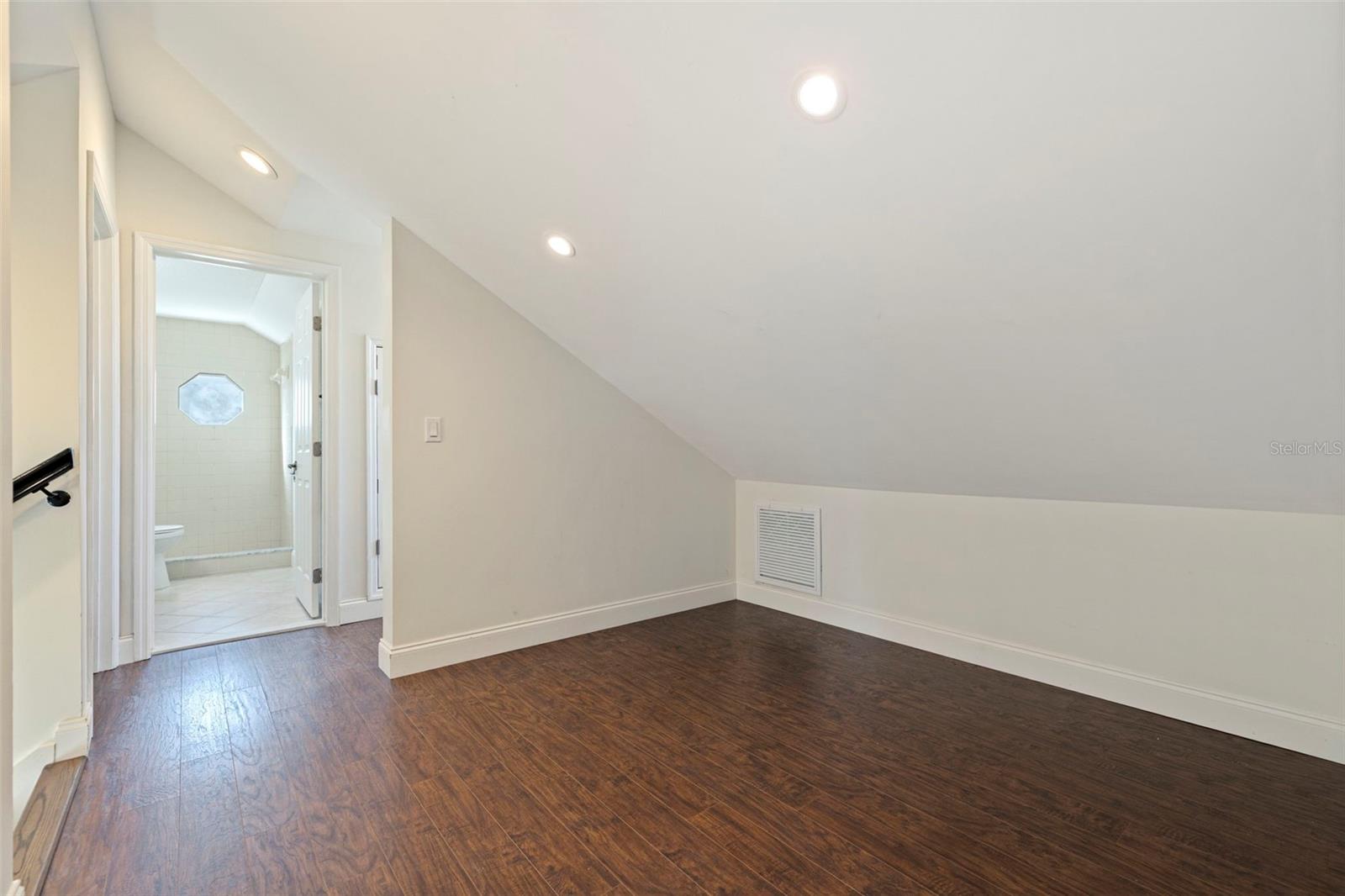 RIO VISTA - Residential