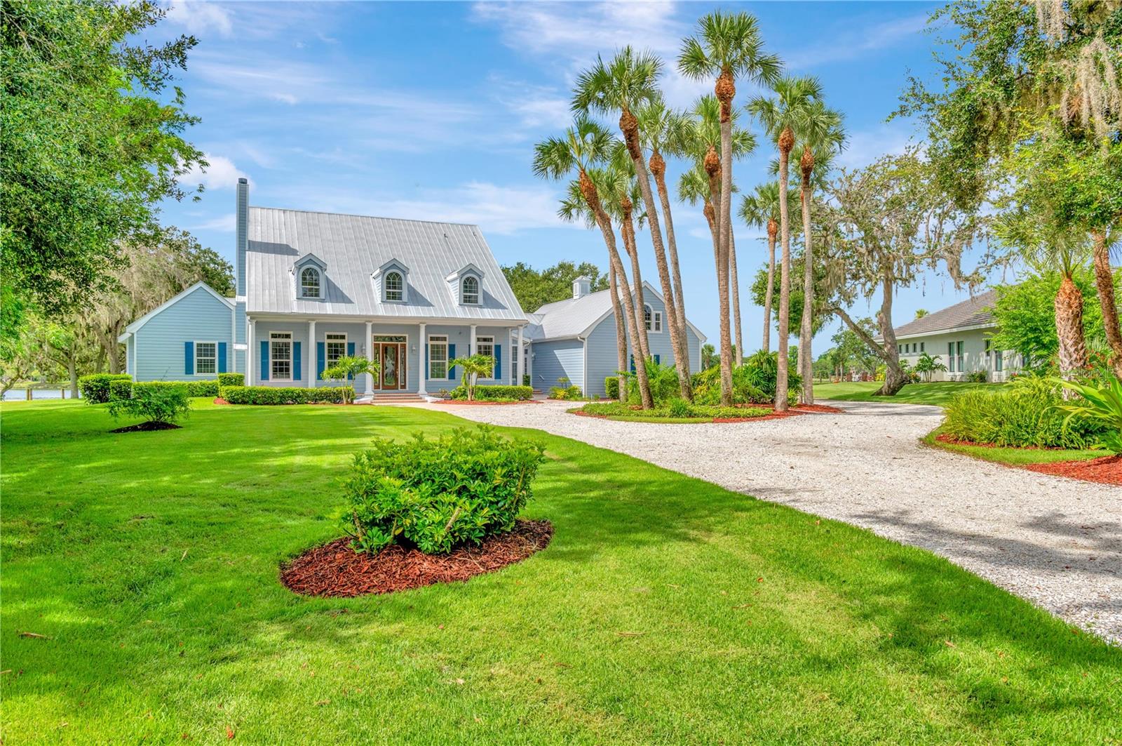 16470 OAKVIEW CIRCLE