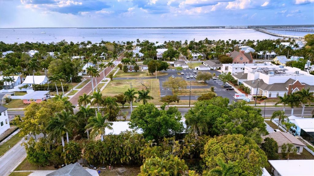 Photo of 521 W Olympia Avenue, Punta Gorda, FL 33950 (MLS # C7522980)