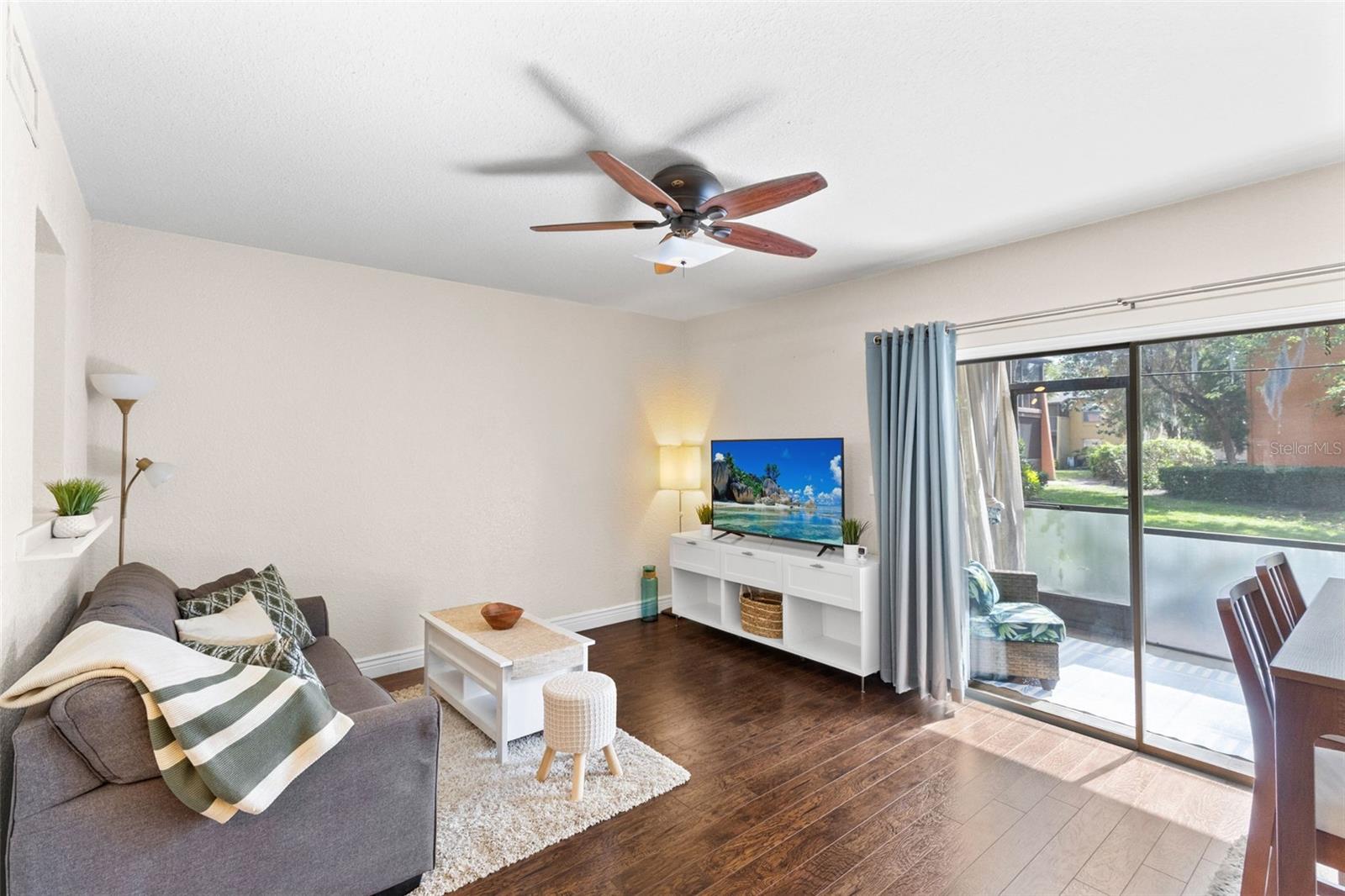 LA COSTA BRAVA LAKESIDE - Residential