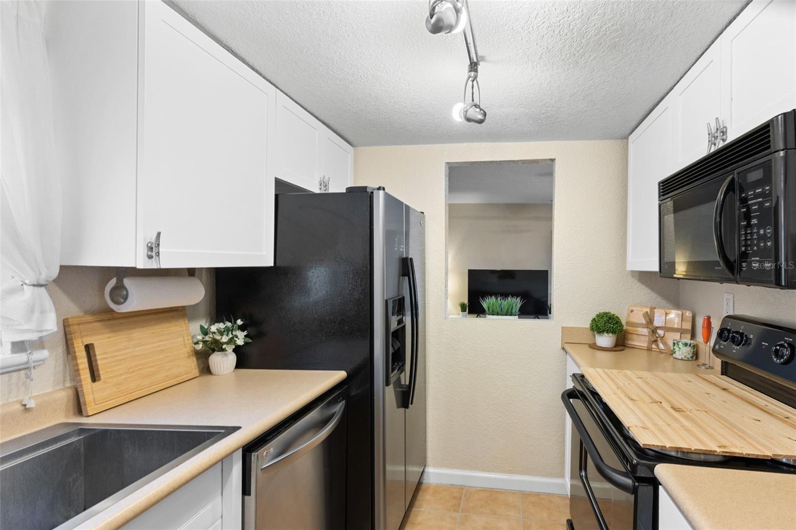 LA COSTA BRAVA LAKESIDE - Residential