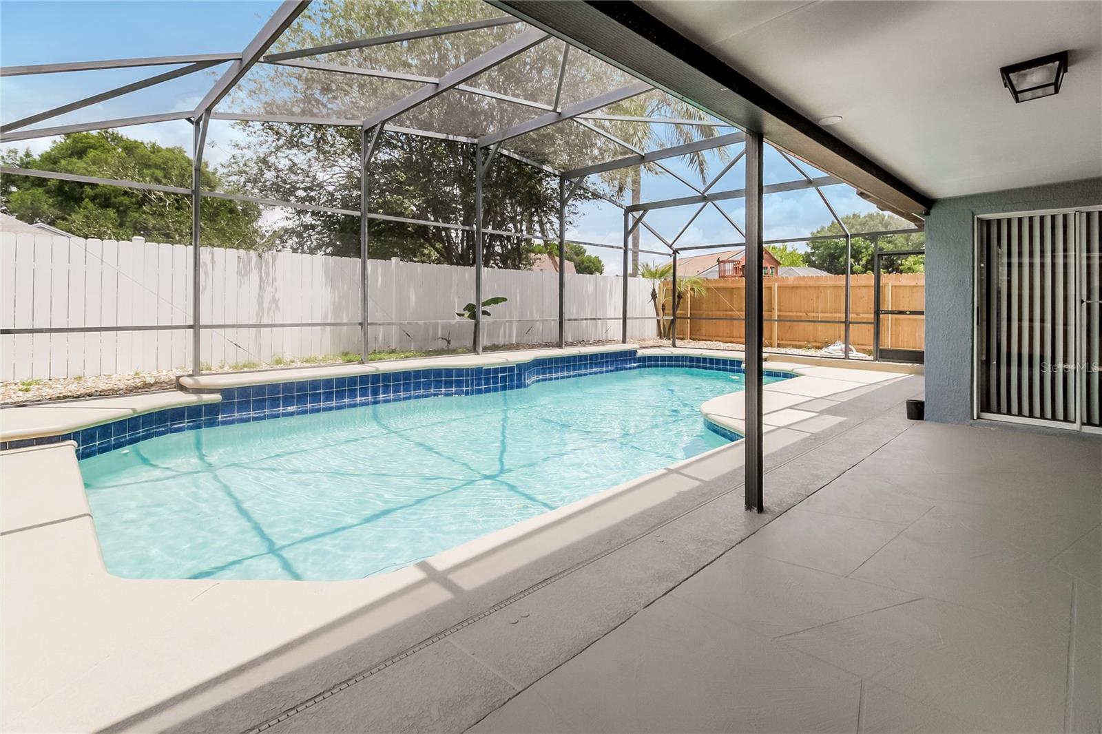 WOODFIELD OAKS - Residential Lease