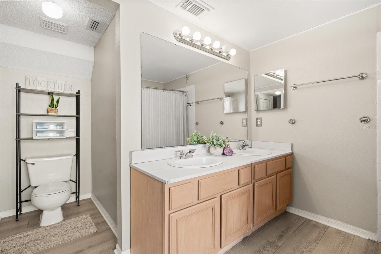 TWIN RIVERS SEC 4 UNIT 1 - Residential