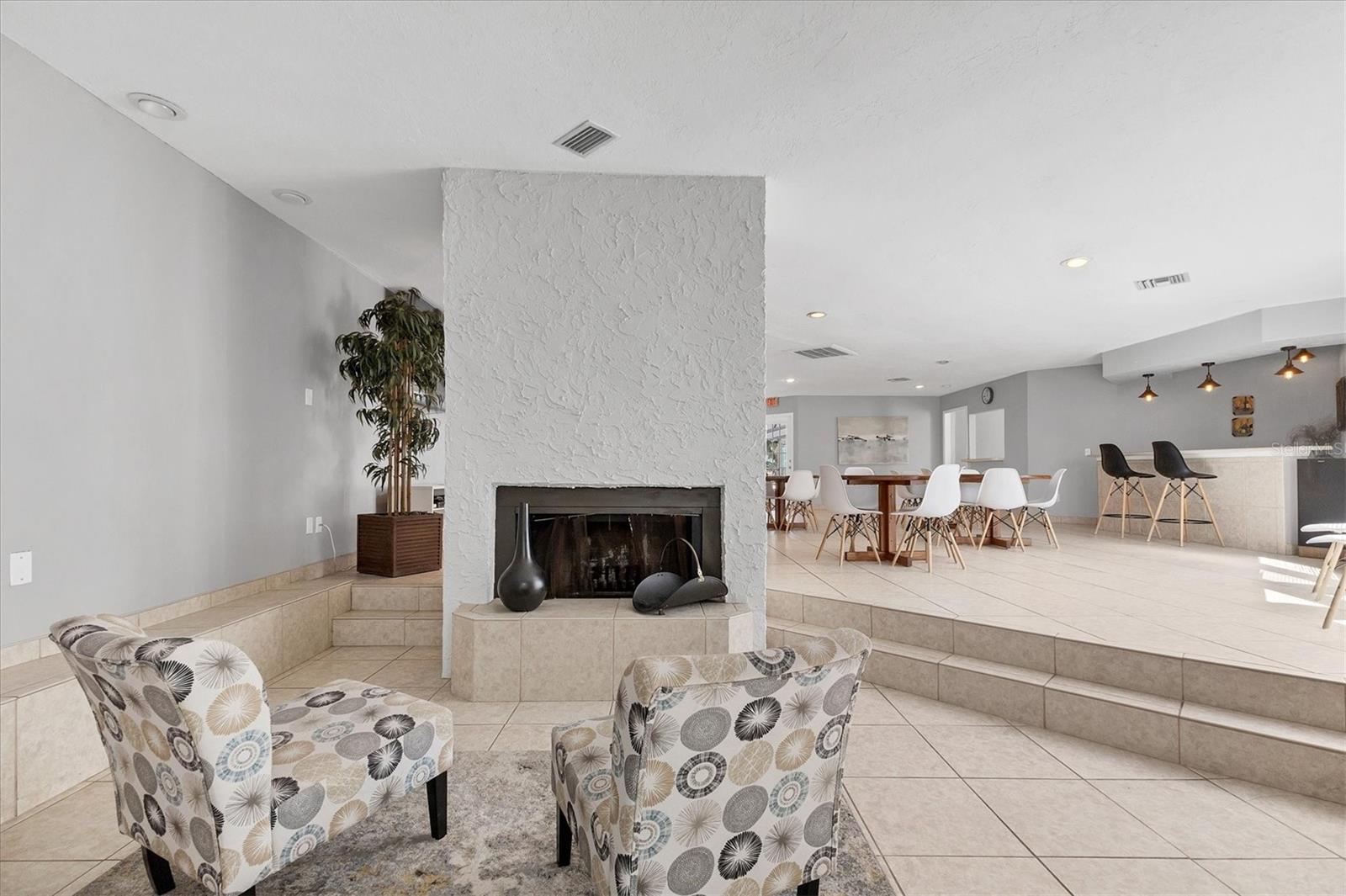 HIDDEN HOLLOW - Residential