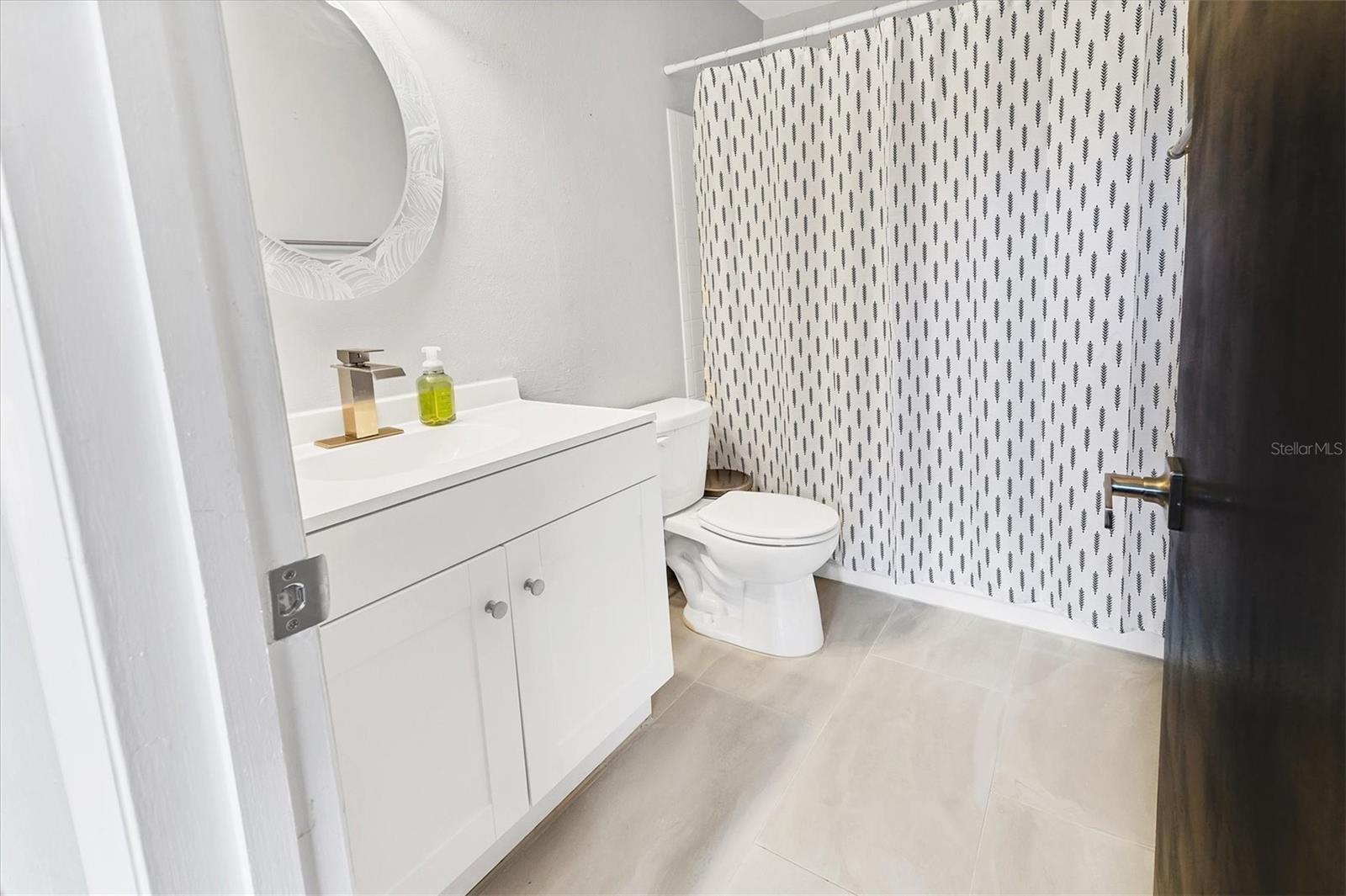 HIDDEN HOLLOW - Residential