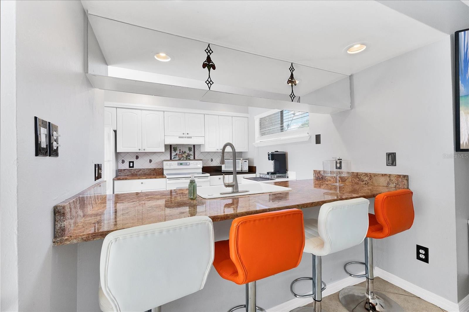 HIDDEN HOLLOW - Residential