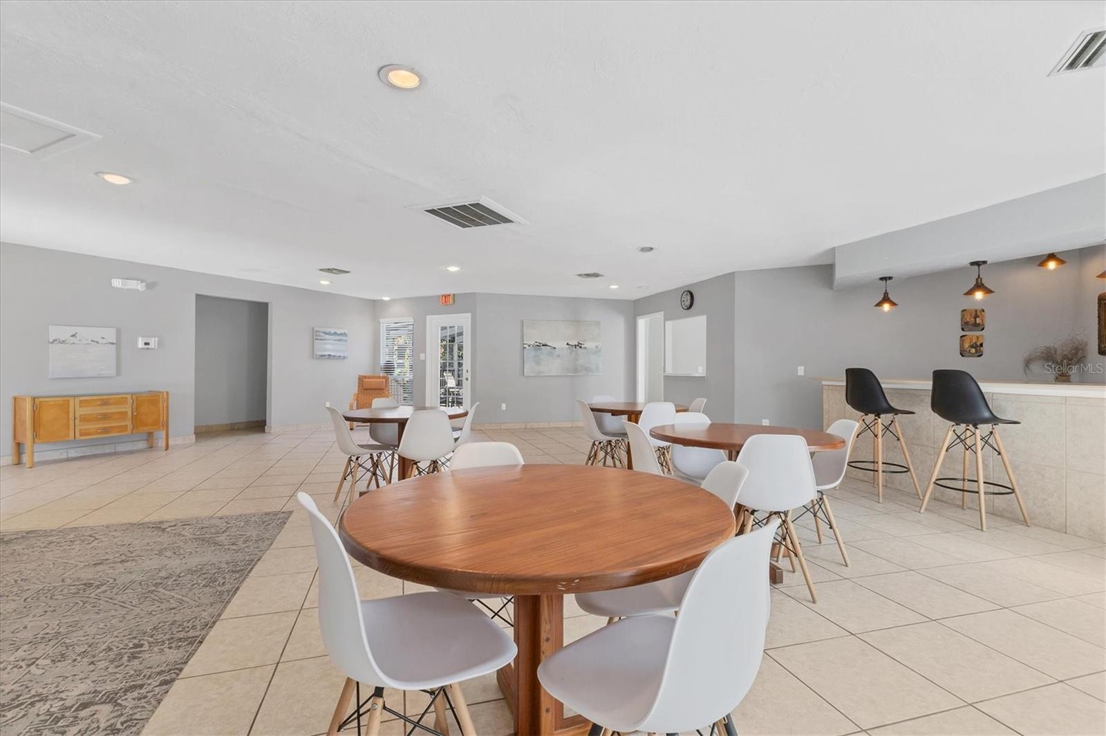 HIDDEN HOLLOW - Residential