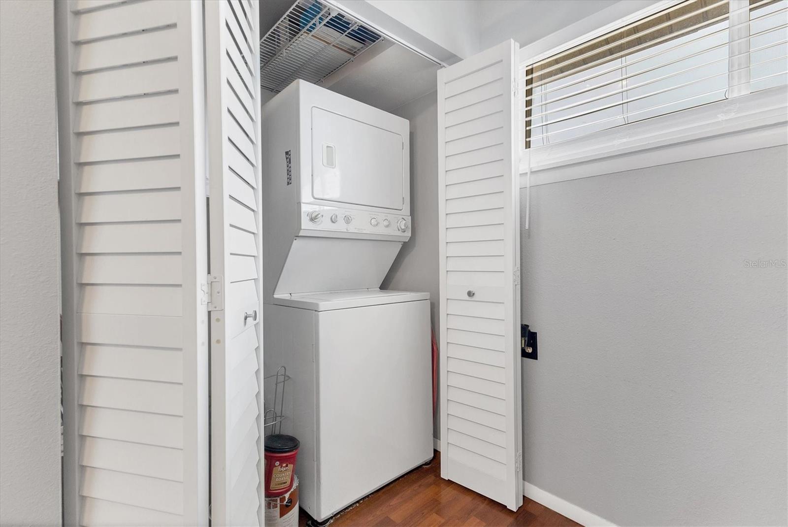 HIDDEN HOLLOW - Residential