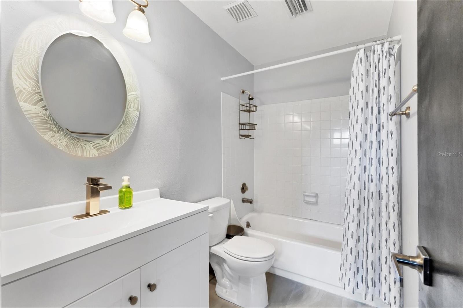 HIDDEN HOLLOW - Residential