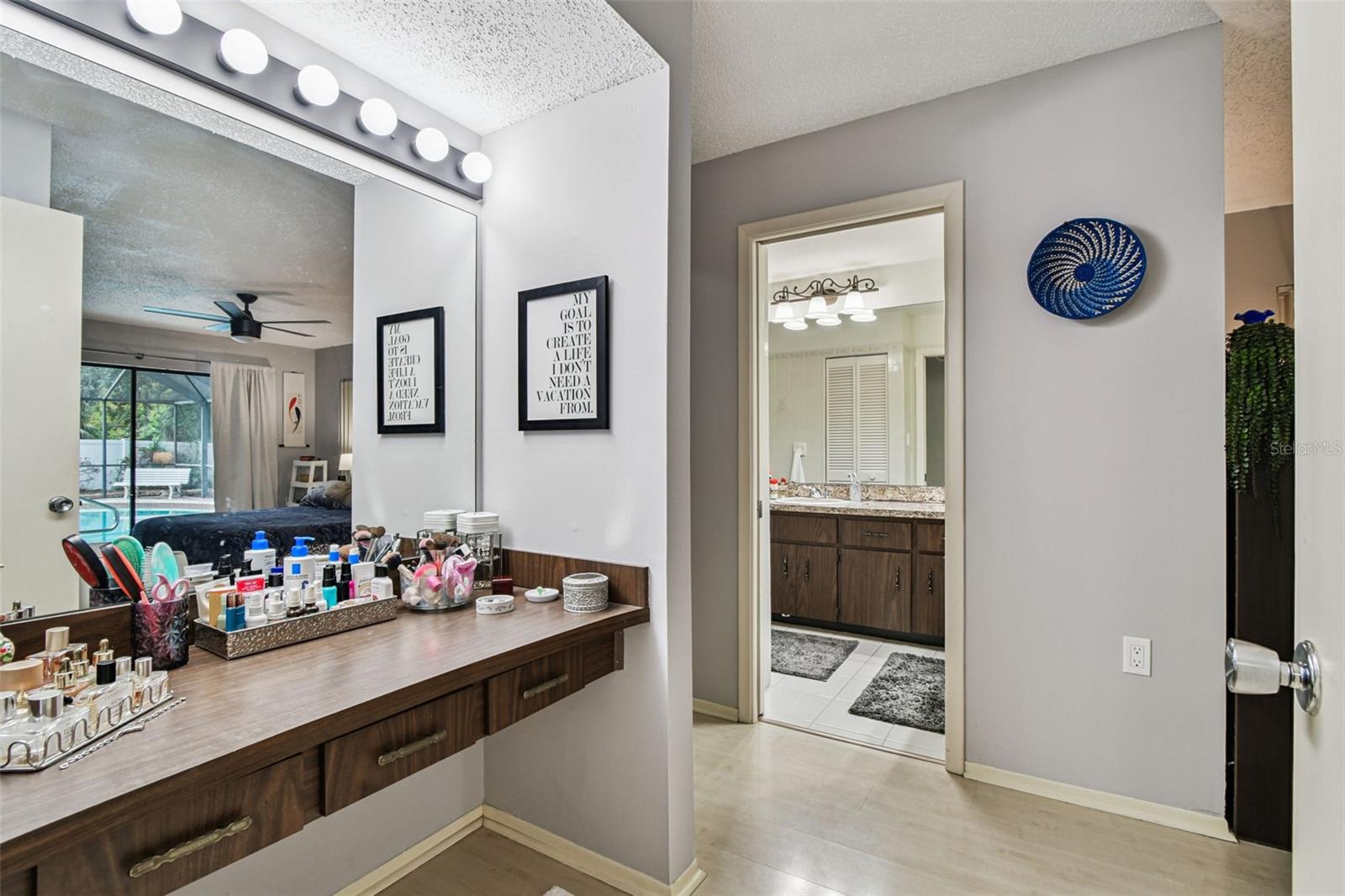 DOVE HOLLOW-UNIT I - Residential