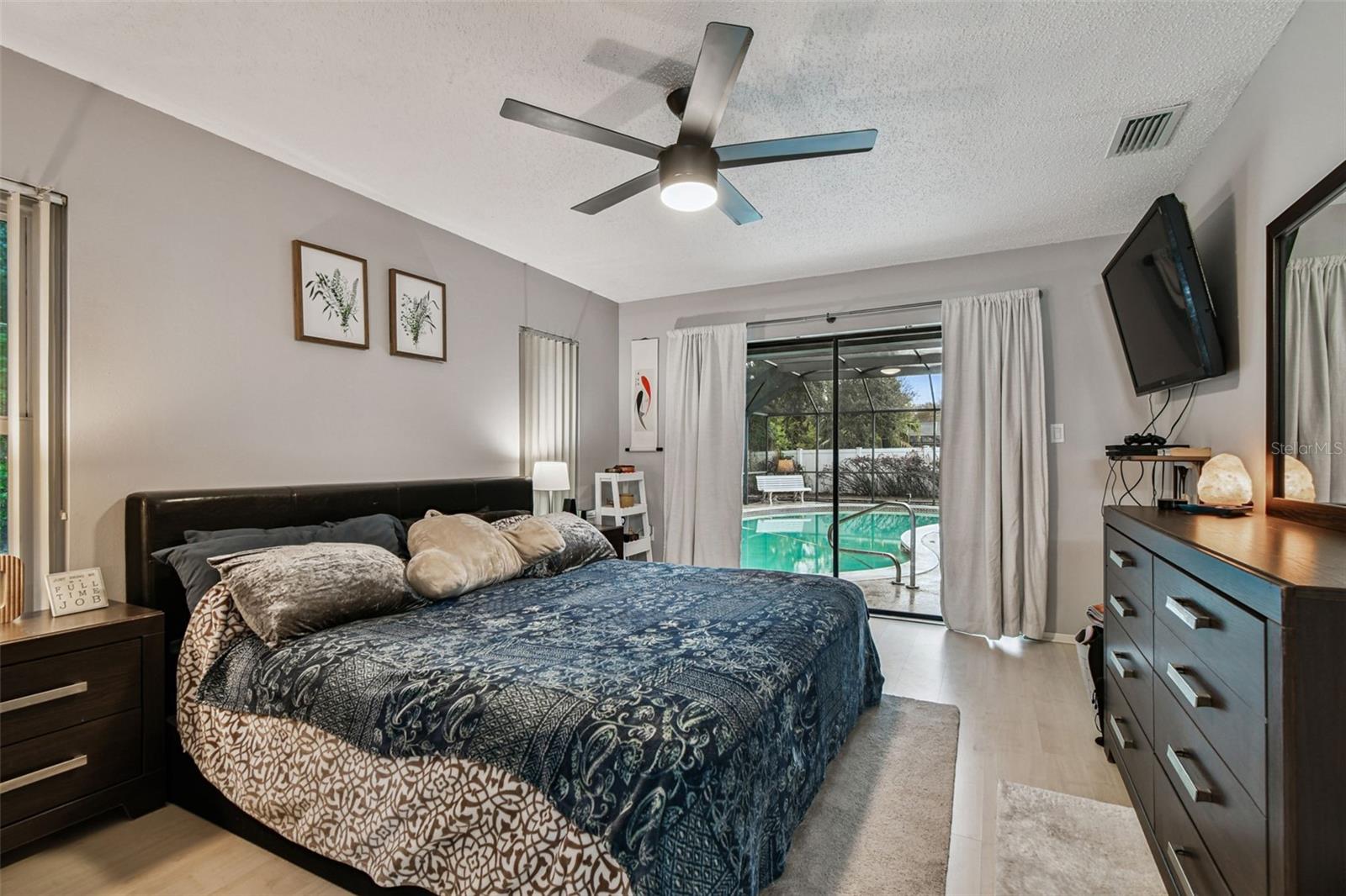 DOVE HOLLOW-UNIT I - Residential