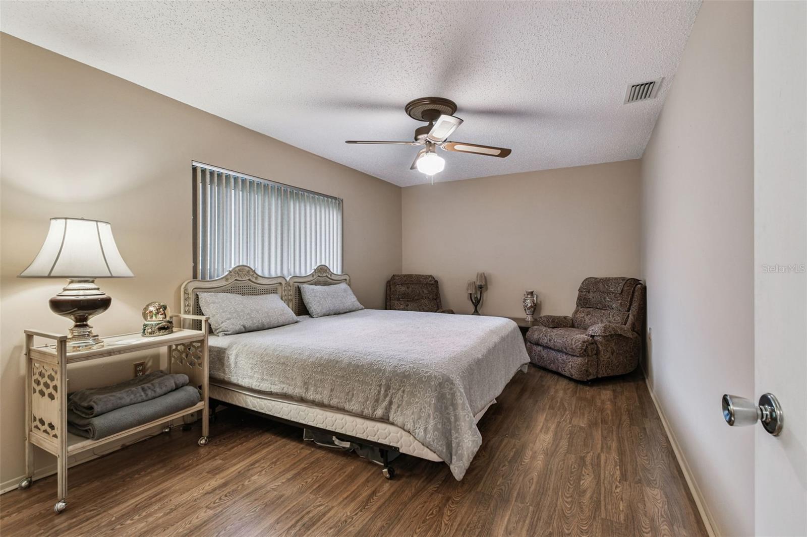 DOVE HOLLOW-UNIT I - Residential