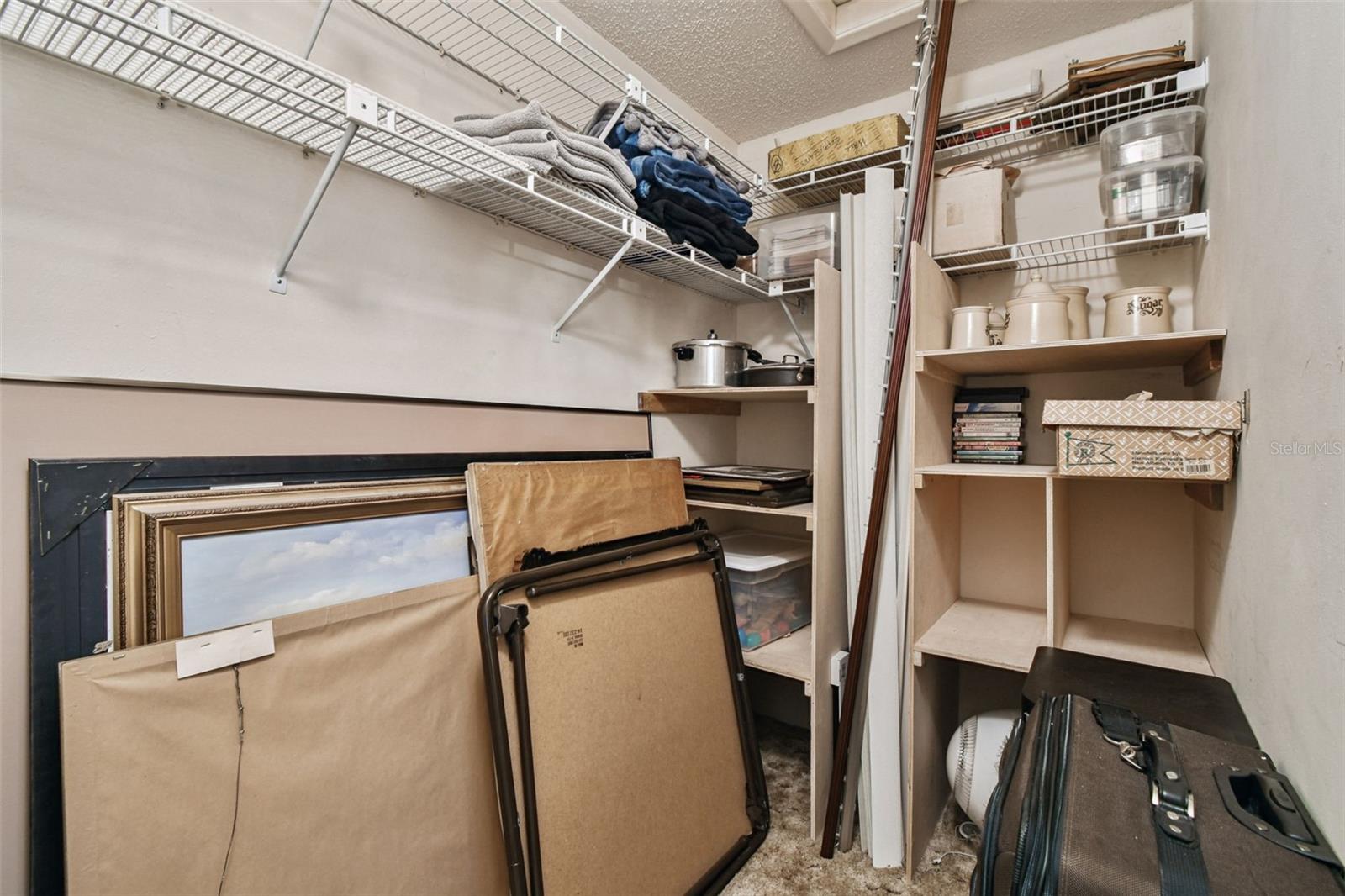 DOVE HOLLOW-UNIT I - Residential