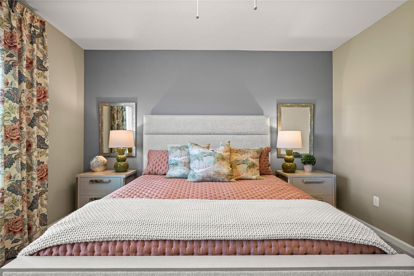 TRAILHEAD LANDING - Residential