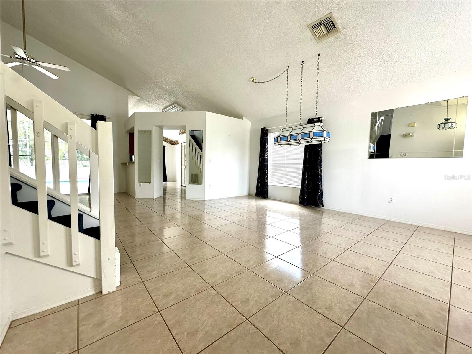 2519 CHATHAM CIRCLE