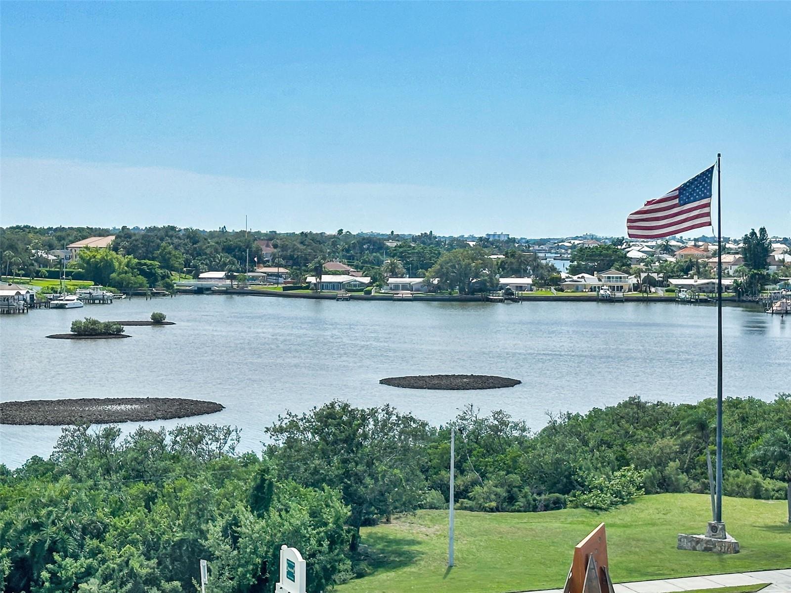 HARBOUR CLUB CONDO 3 - Residential