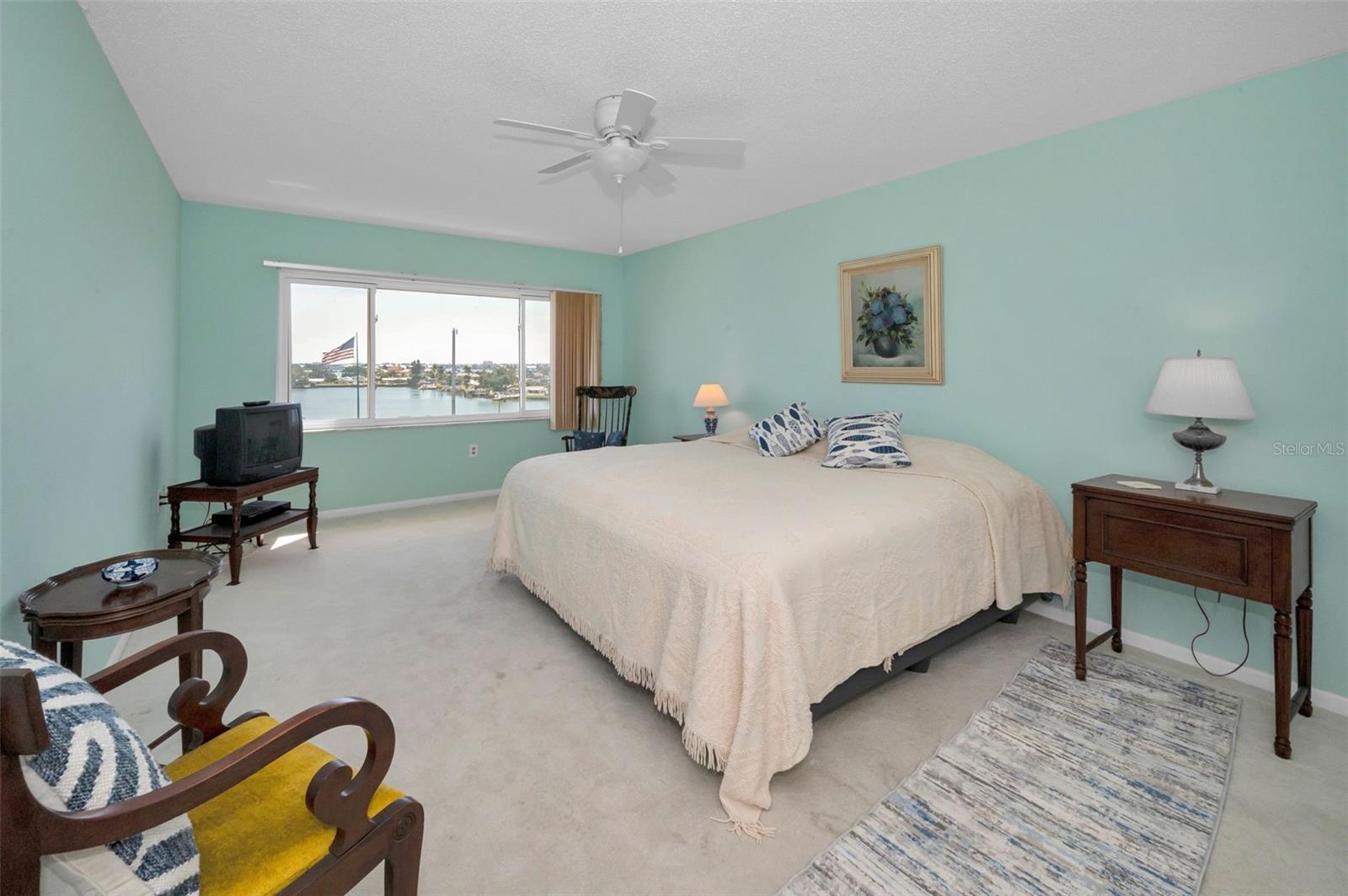 HARBOUR CLUB CONDO 3 - Residential