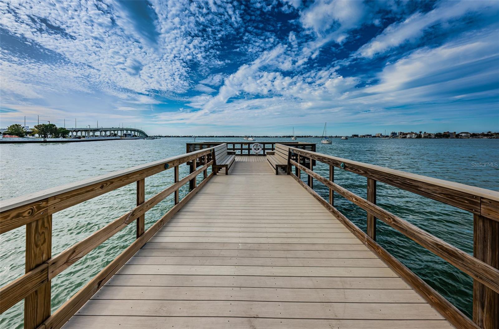 HARBOUR CLUB CONDO 3 - Residential