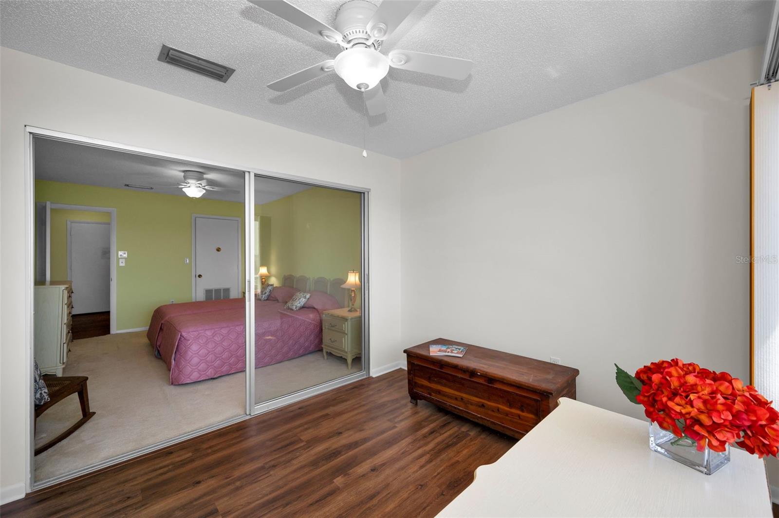 HARBOUR CLUB CONDO 3 - Residential